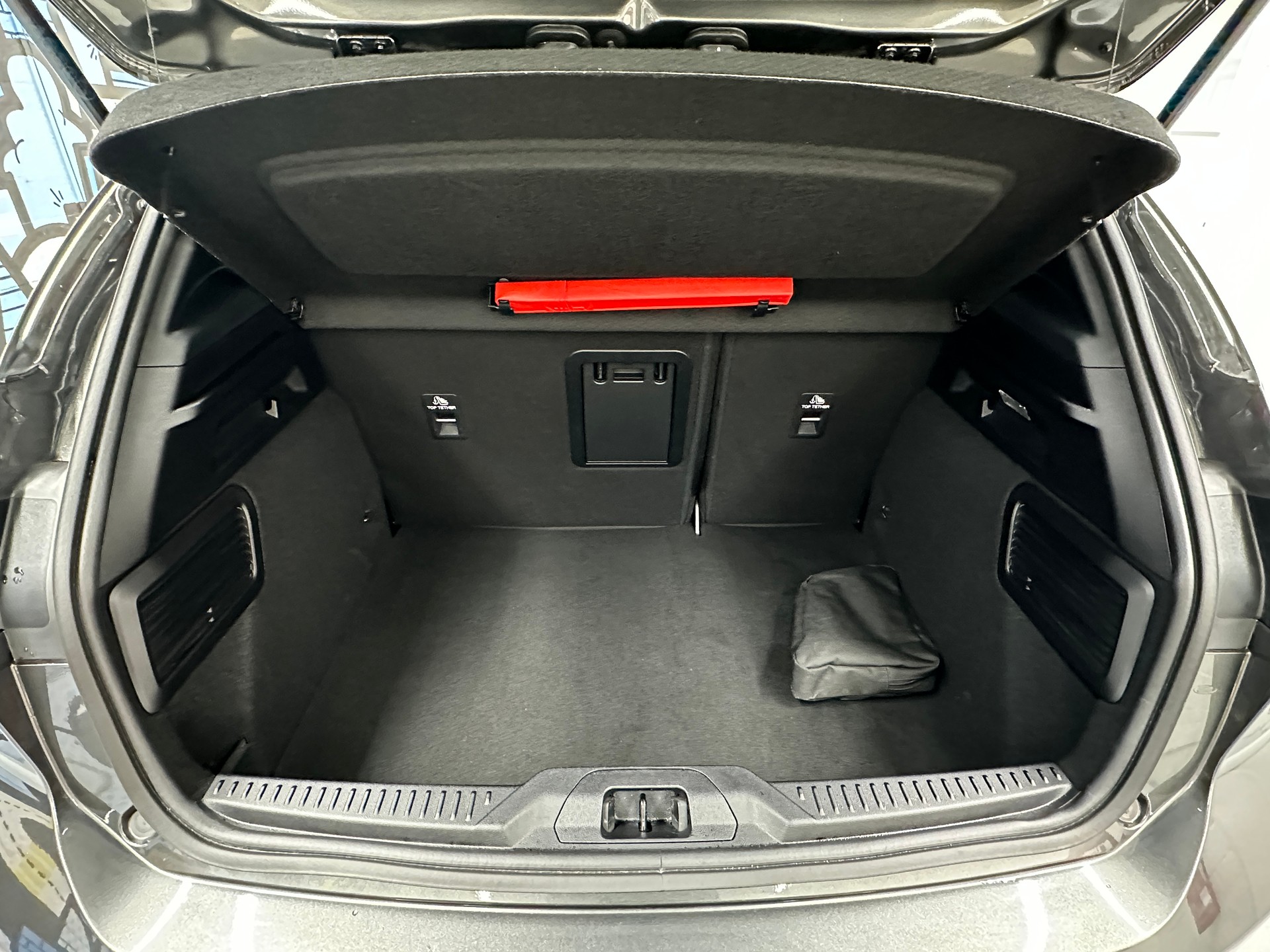 FORD Focus 1.0 MHEV ST-Line X Automat-image-5