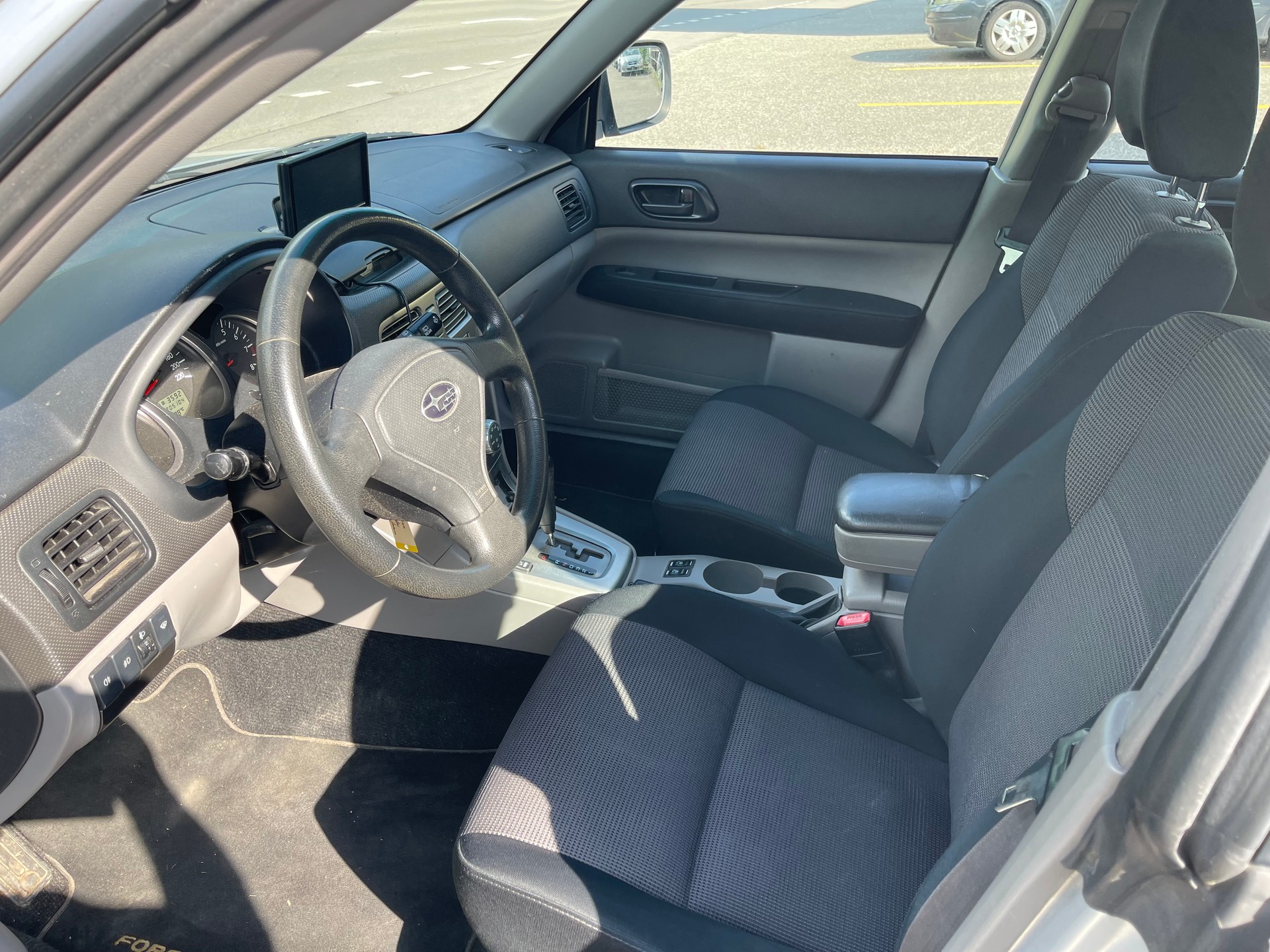 SUBARU Forester 2.0X (Swiss)-image-6