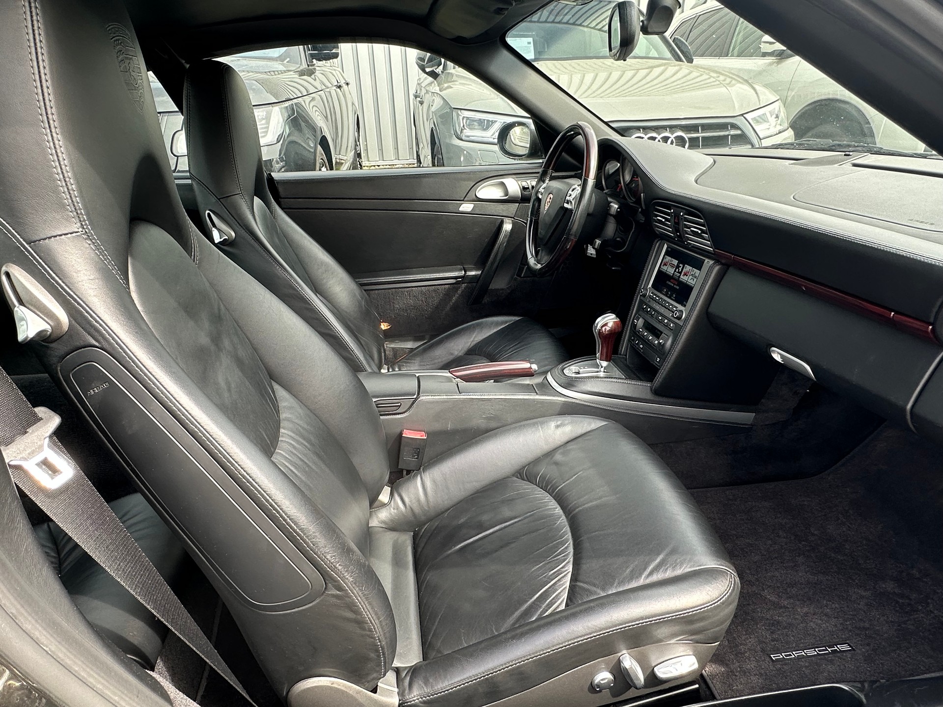PORSCHE 911 CARRERA 4S WLS TIPTRONIC l 381 PS-image-8
