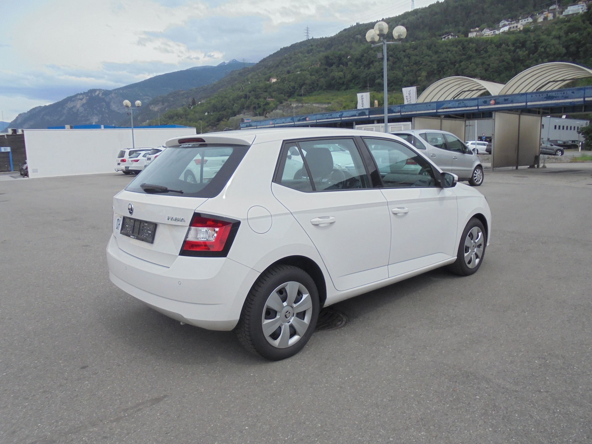 SKODA Fabia 1.4 TDI Ambition DSG-image-4
