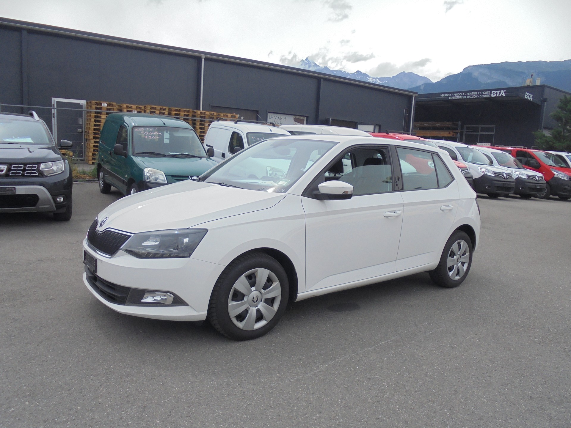 SKODA Fabia 1.4 TDI Ambition DSG-image-0