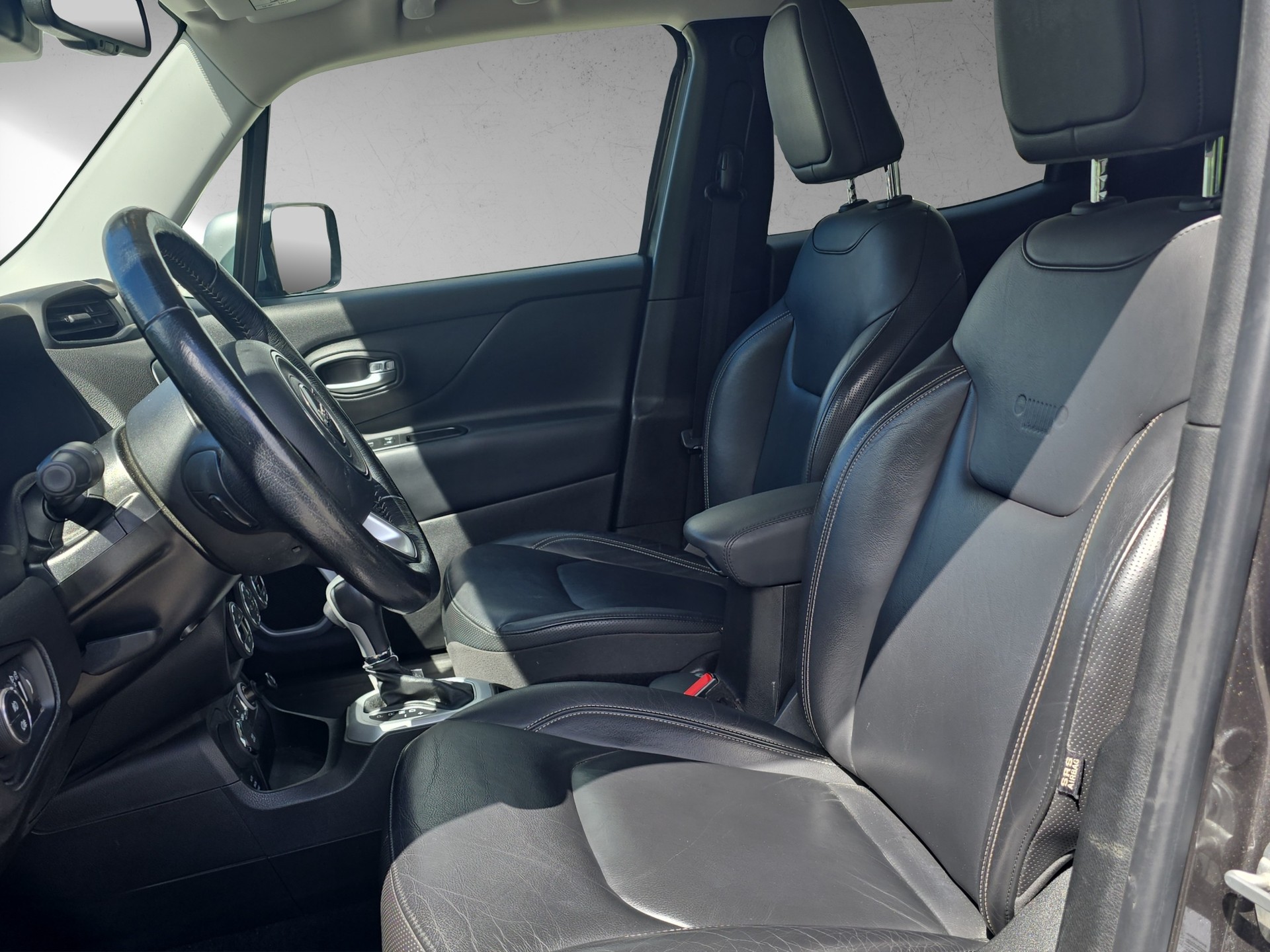 JEEP Renegade 1.4 Turbo Limited AWD-image-9