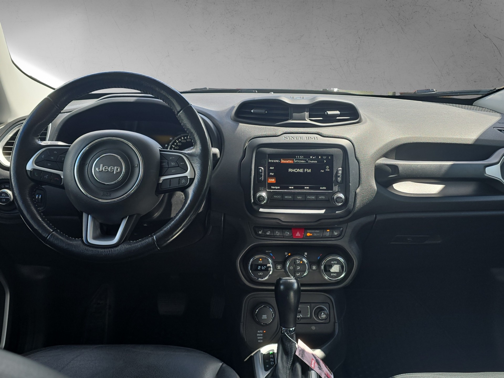 JEEP Renegade 1.4 Turbo Limited AWD-image-13