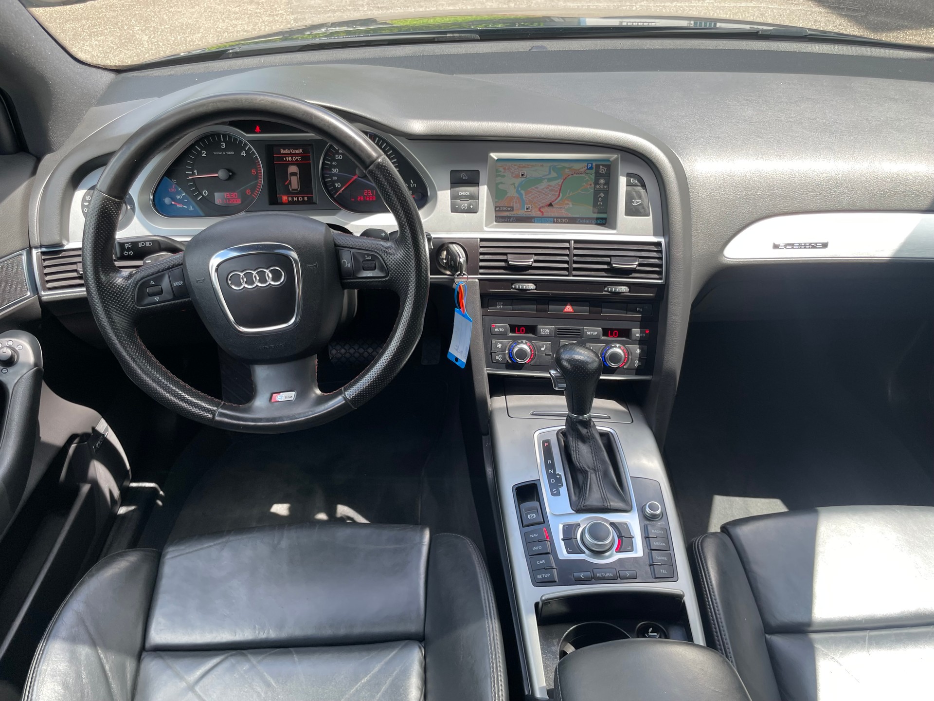 AUDI A6 Avant 3.0 V6 TDI quattro S-LINE-image-7