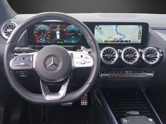 MERCEDES-BENZ EQA 350 AMG Line 4Matic-image-8