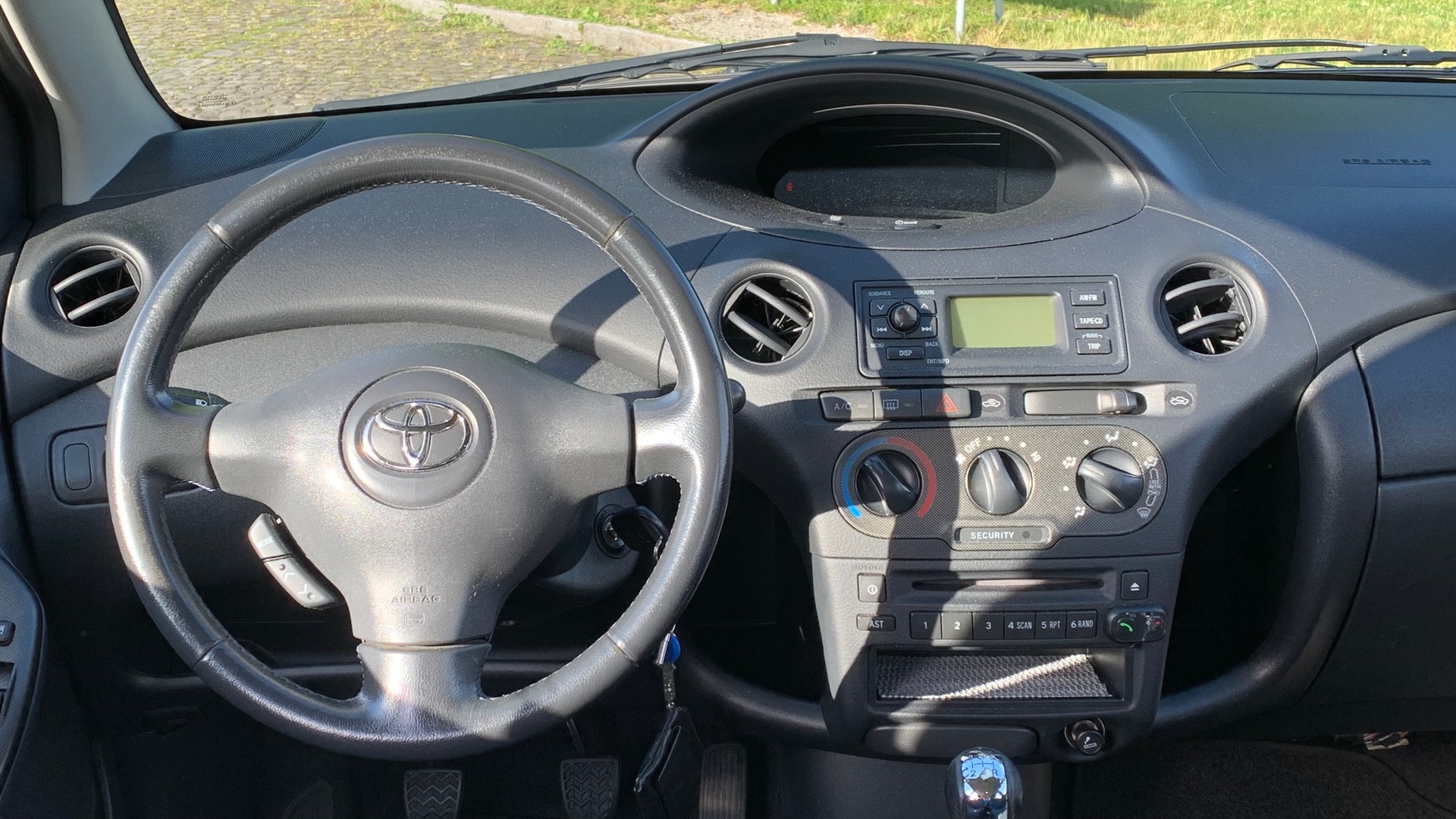TOYOTA 1.3 16V Linea Luna-image-4