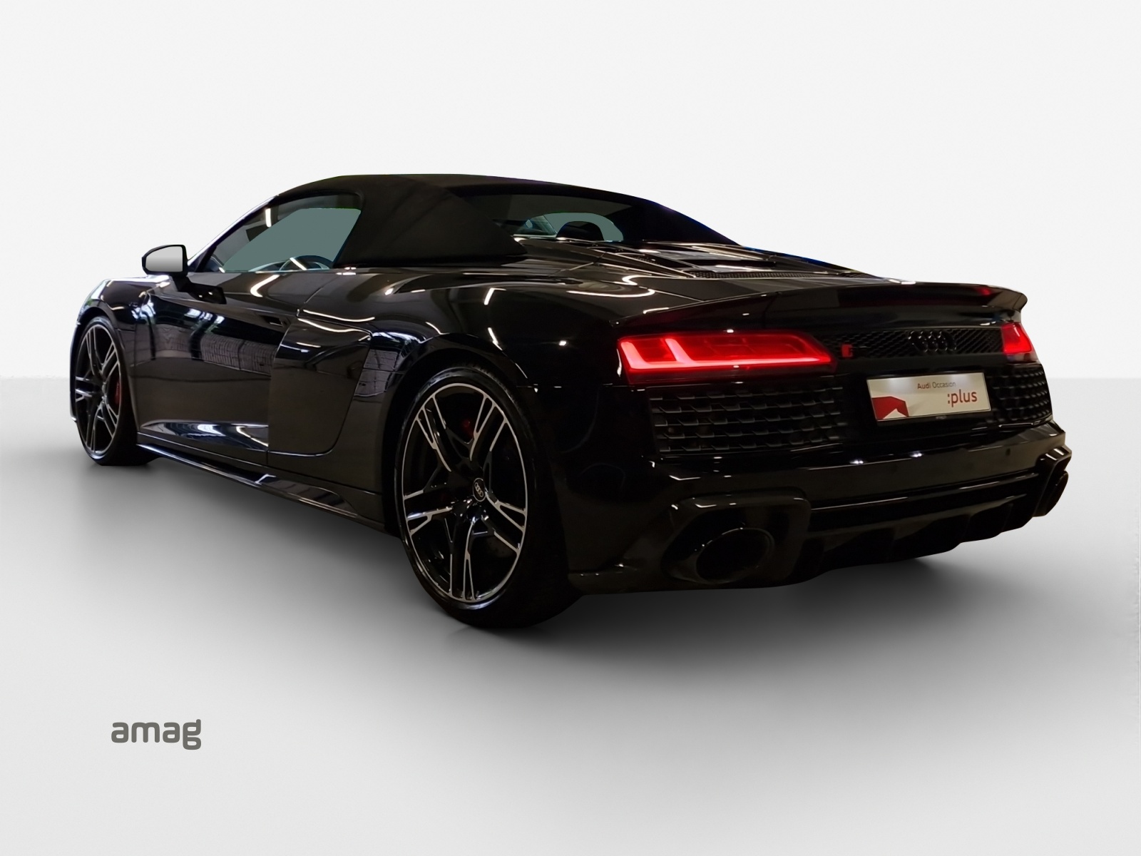 AUDI R8 Spyder performance S-Tronic-showroom-element-2