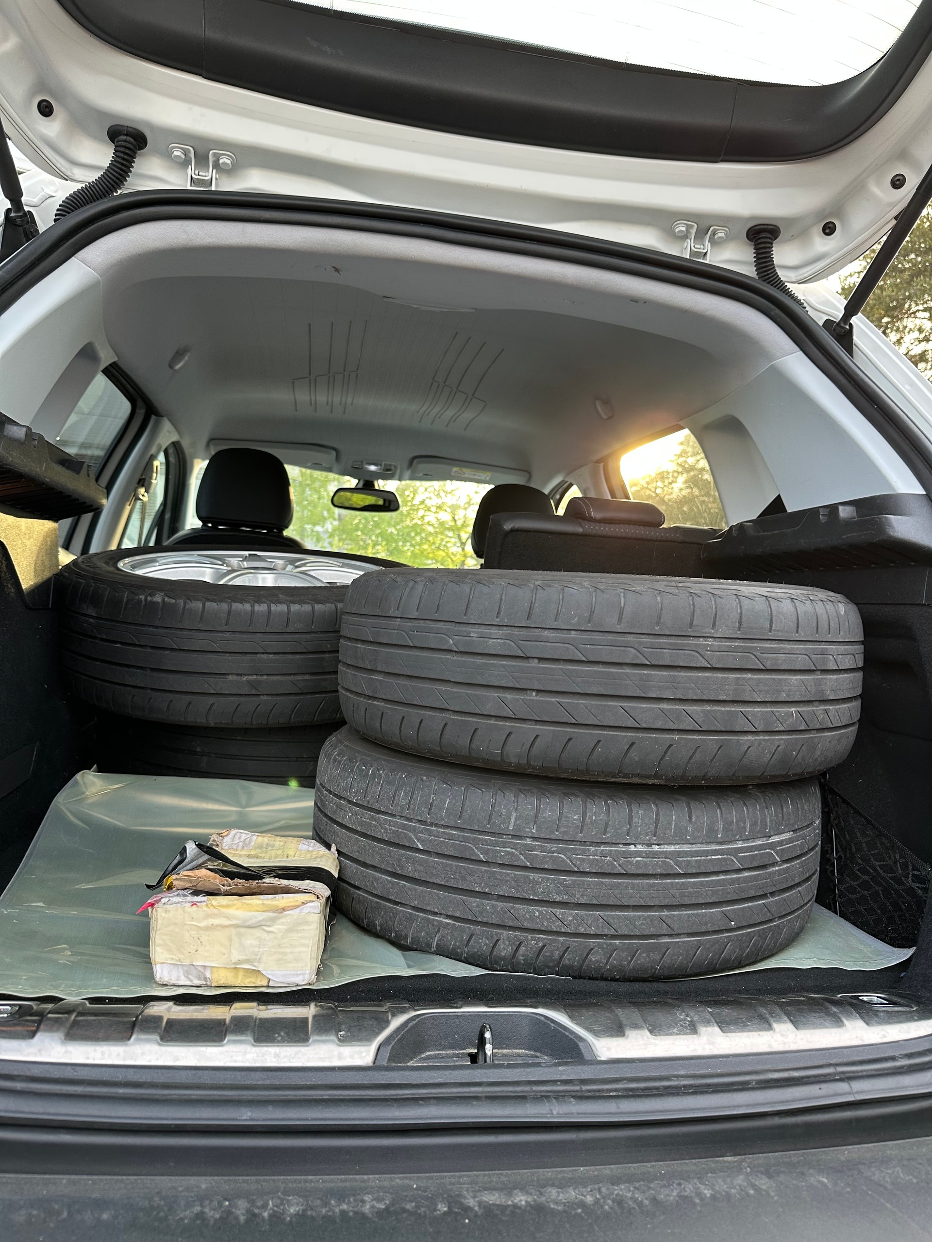 PEUGEOT 2008 1.6 BlueHDi Féline-image-6