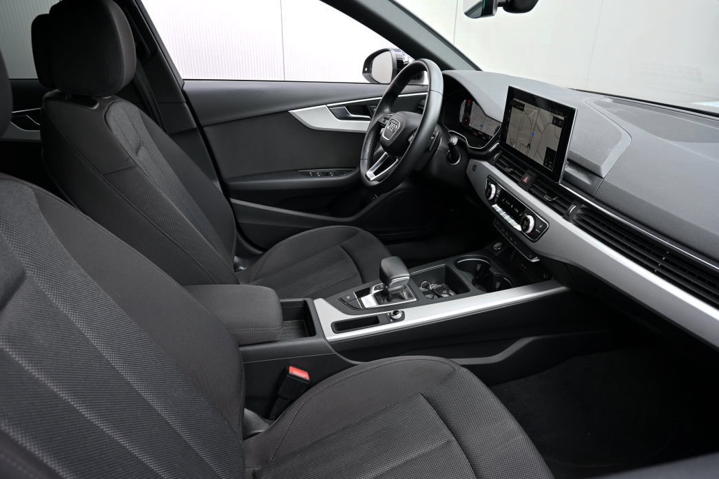 AUDI A4 Avant 2.0 TFSI 35 S-tronic-image-4