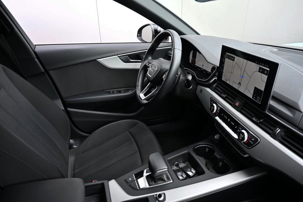 AUDI A4 Avant 2.0 TFSI 35 S-tronic-image-6