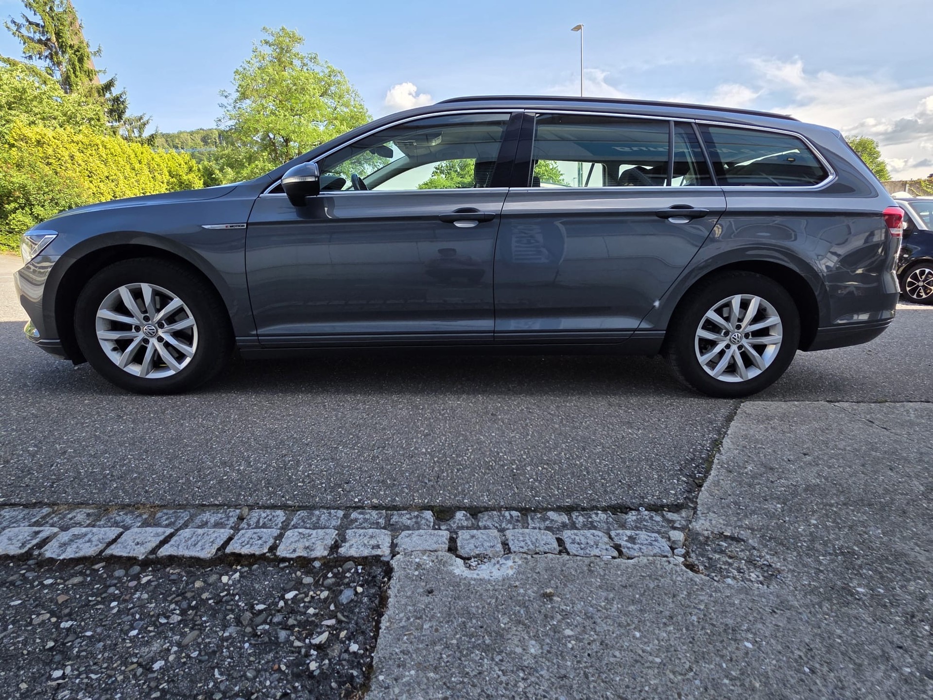 VW Passat Variant 2.0 TDI BMT Highline DSG 4Motion-image-14