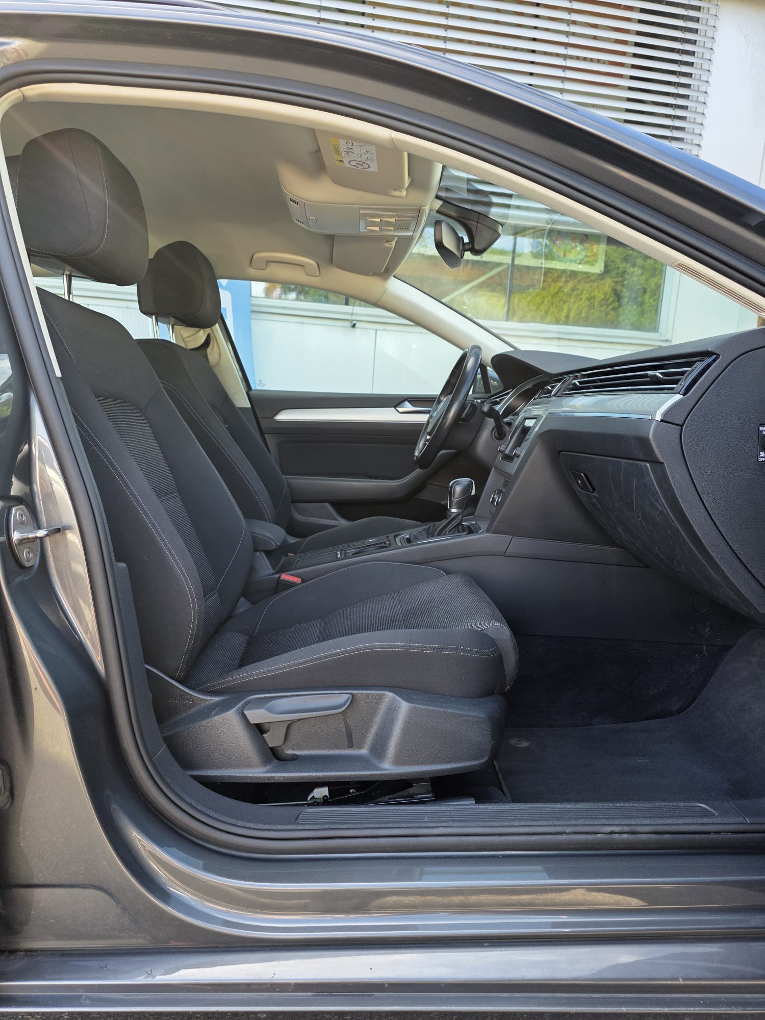 VW Passat Variant 2.0 TDI BMT Highline DSG 4Motion-image-8