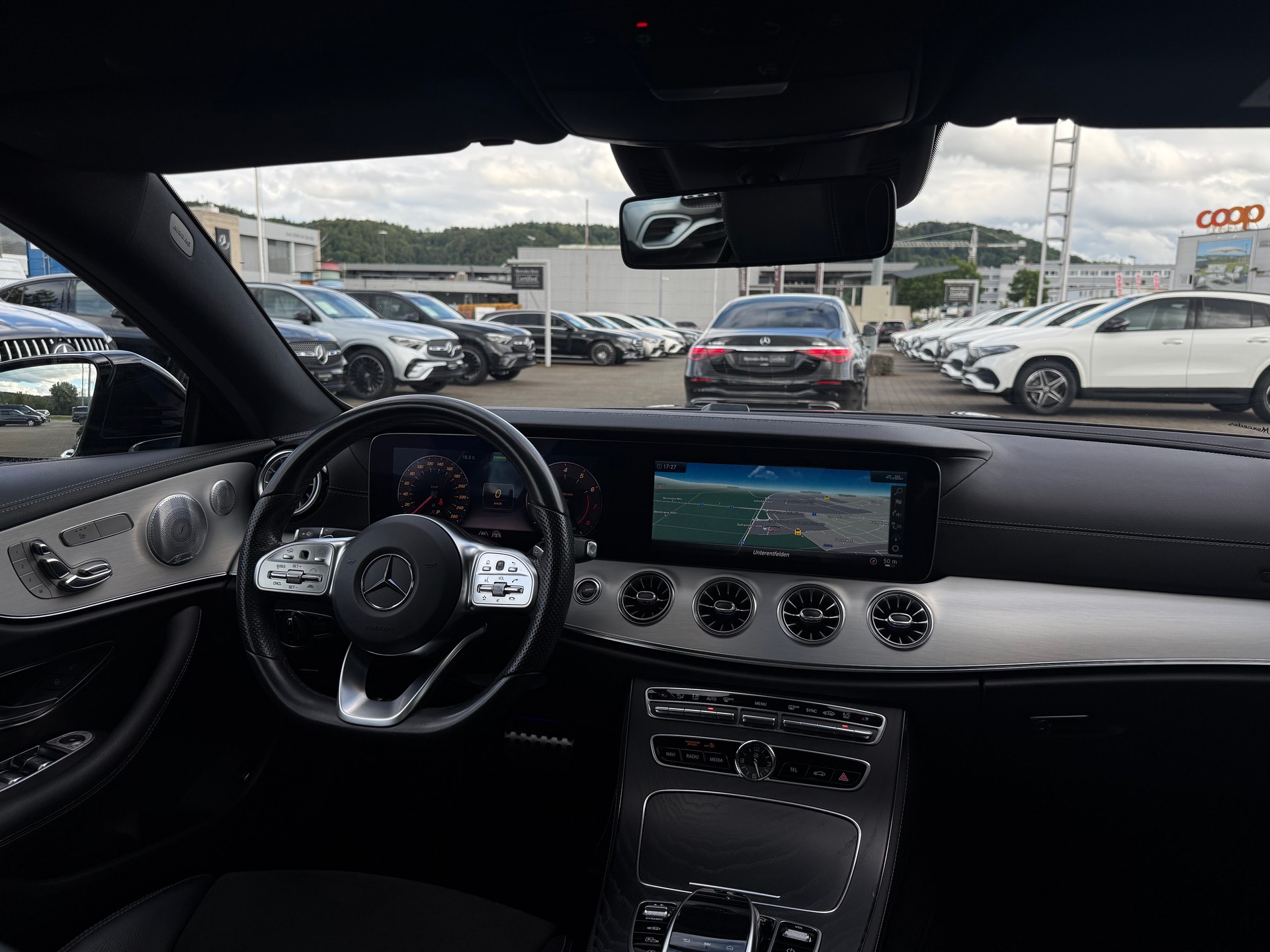 MERCEDES-BENZ E 200 Coupé AMG Line 4 Matic 9G-Tronic-image-5