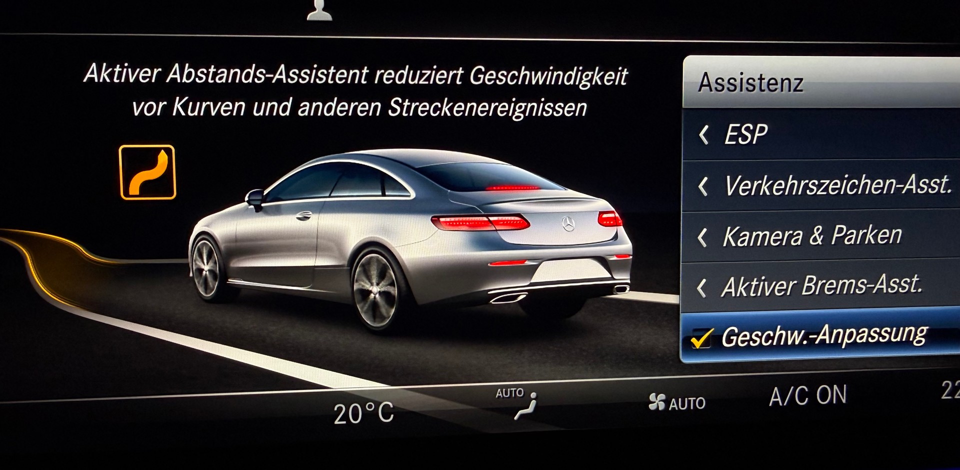 MERCEDES-BENZ E 200 Coupé AMG Line 4 Matic 9G-Tronic-image-13
