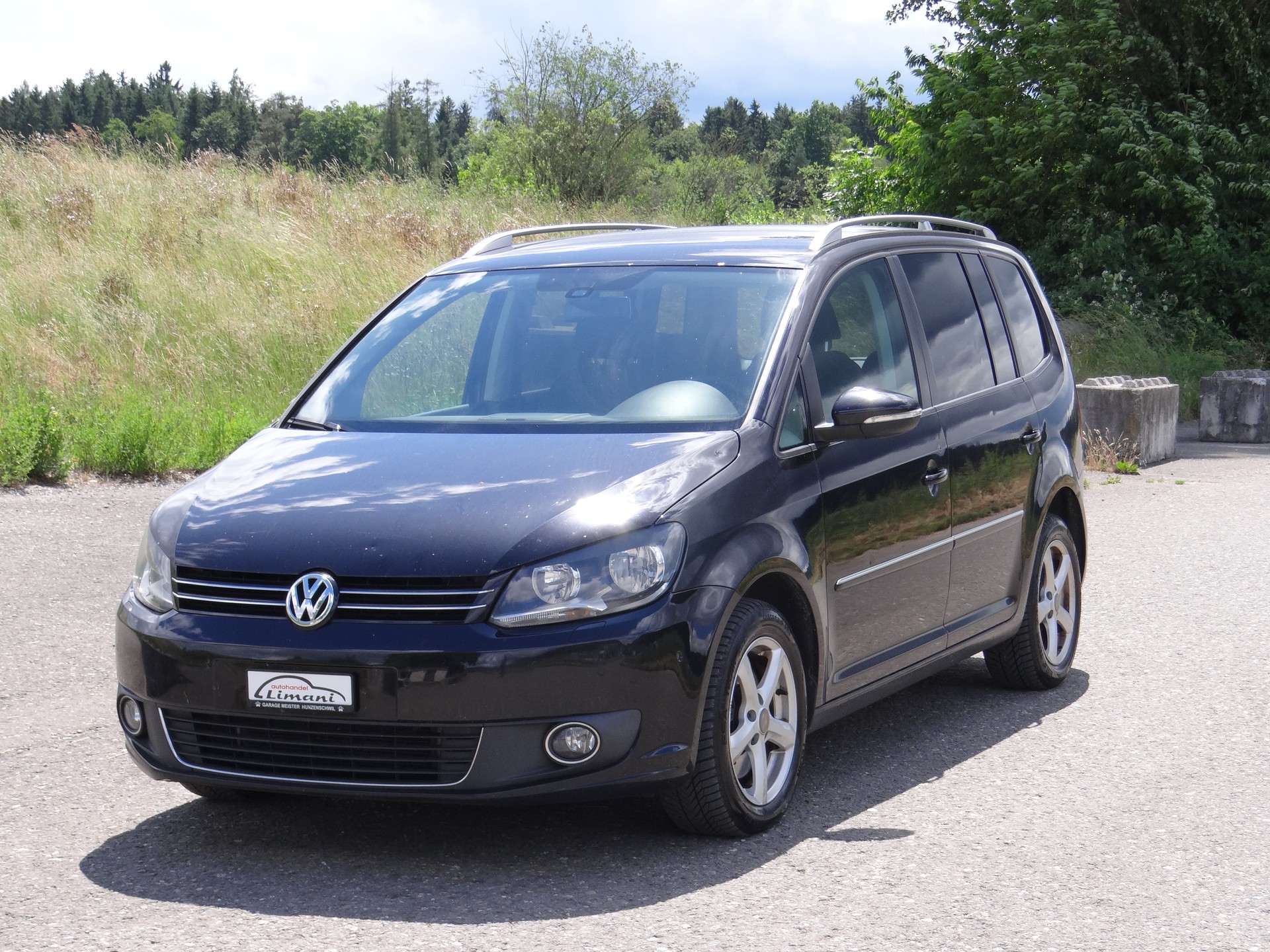 VW Touran 2.0 TDI Highline DSG-image-1