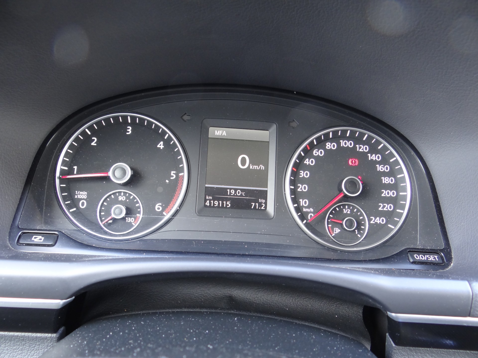 VW Touran 2.0 TDI Highline DSG-image-12