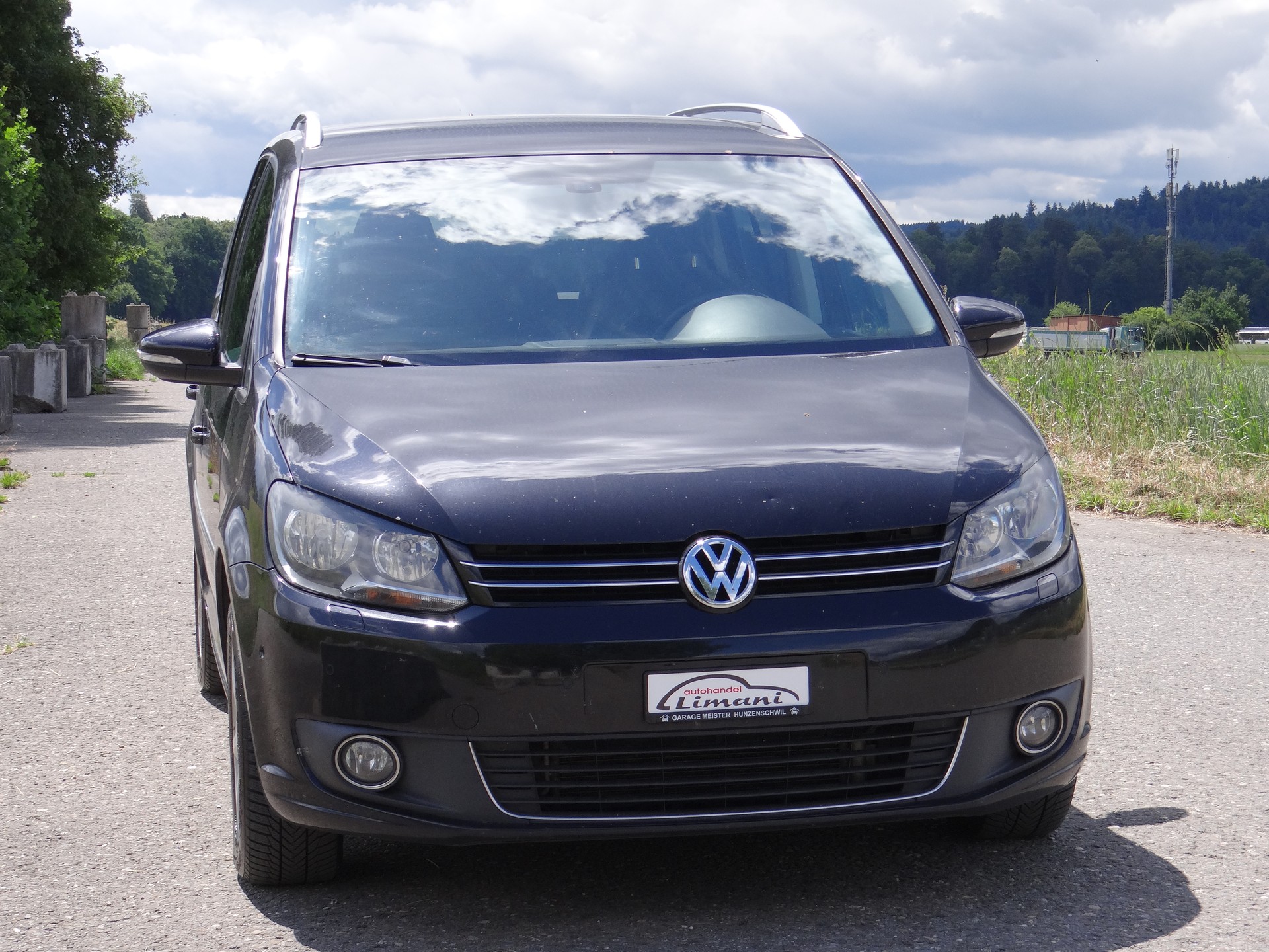 VW Touran 2.0 TDI Highline DSG-image-2