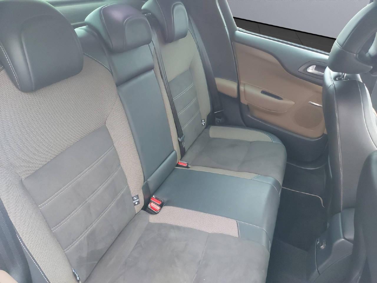 DS AUTOMOBILES 4 1.6 THP 210 Sport Chic-image-9