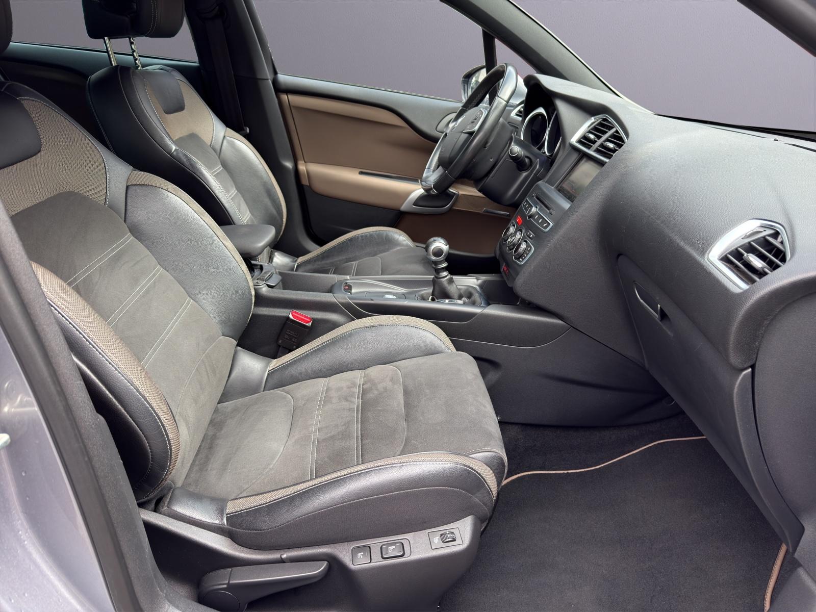 DS AUTOMOBILES 4 1.6 THP 210 Sport Chic-image-8