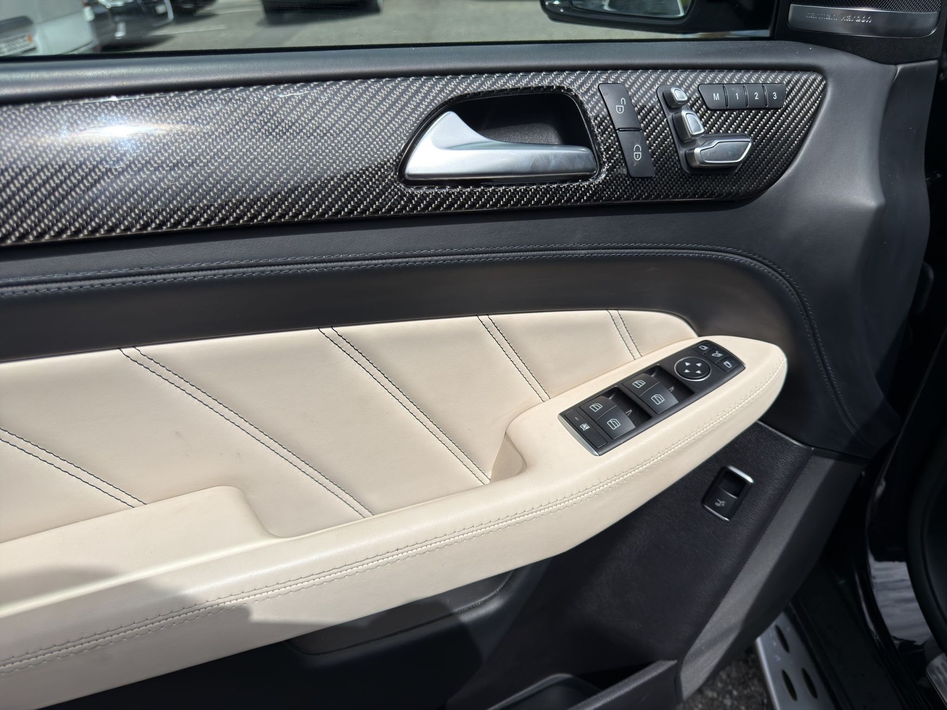 MERCEDES-BENZ GLE Coupé 63 S AMG 4Matic Speedshift-image-11