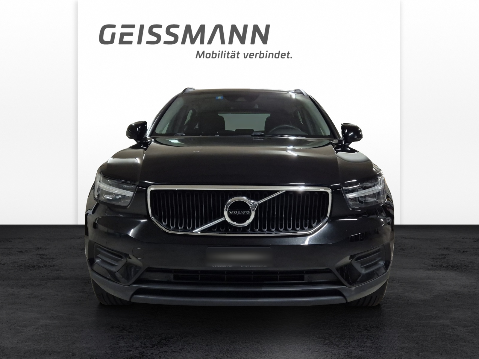 VOLVO XC40 1.5 T3 Momentum Light-image-4