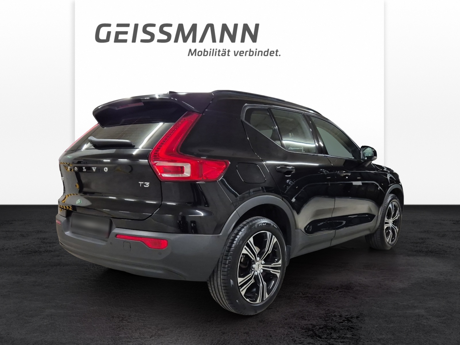 VOLVO XC40 1.5 T3 Momentum Light-image-6