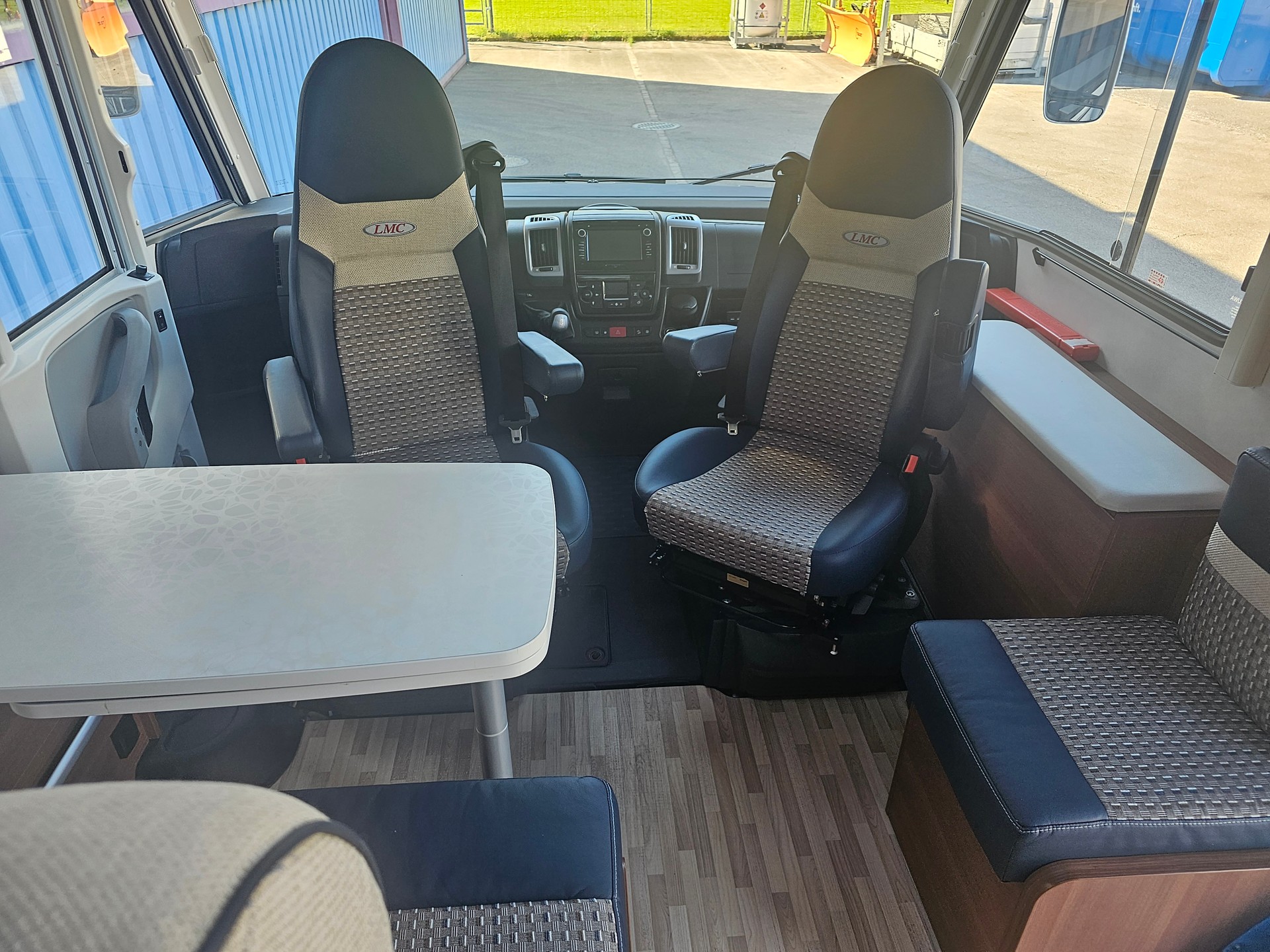 FIAT LMC 675 G Expedition Sportline ( mit Aufbauklimaanlage )-image-3