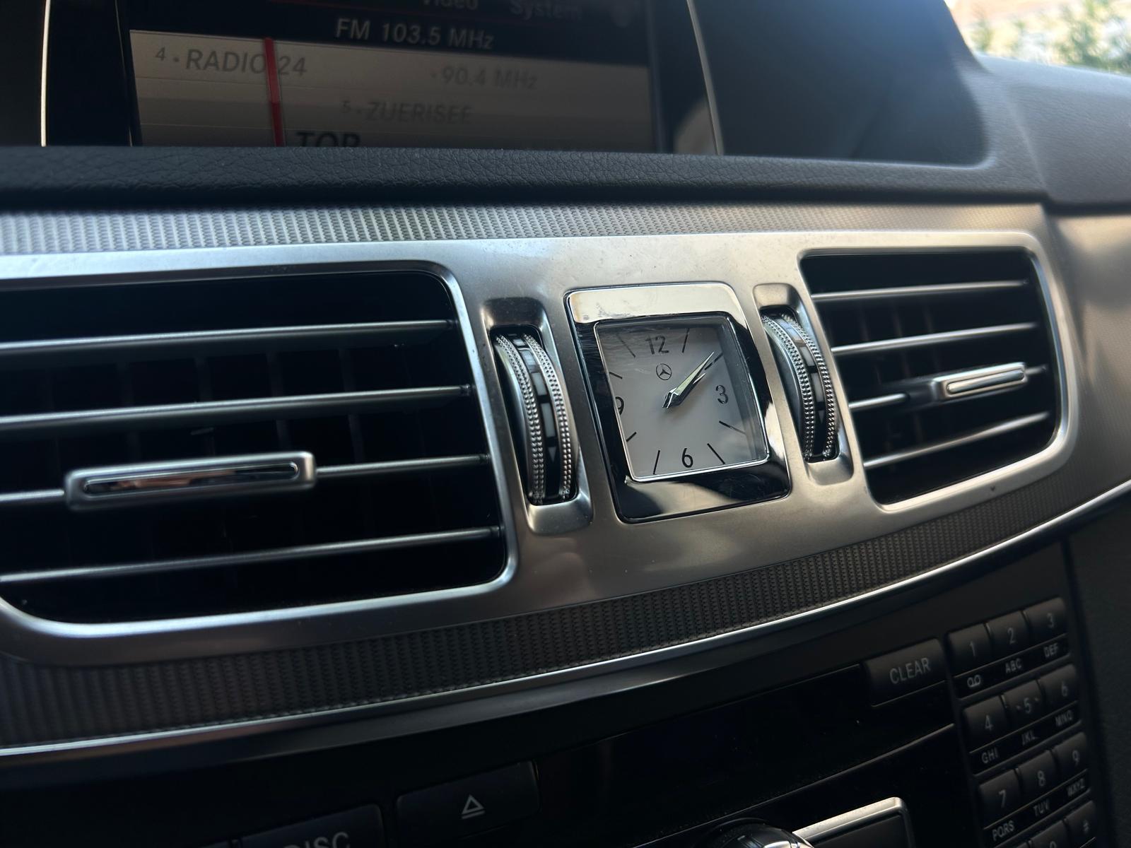 MERCEDES-BENZ E 350 BlueTEC Elégance 4Matic 7G-Tronic-image-16