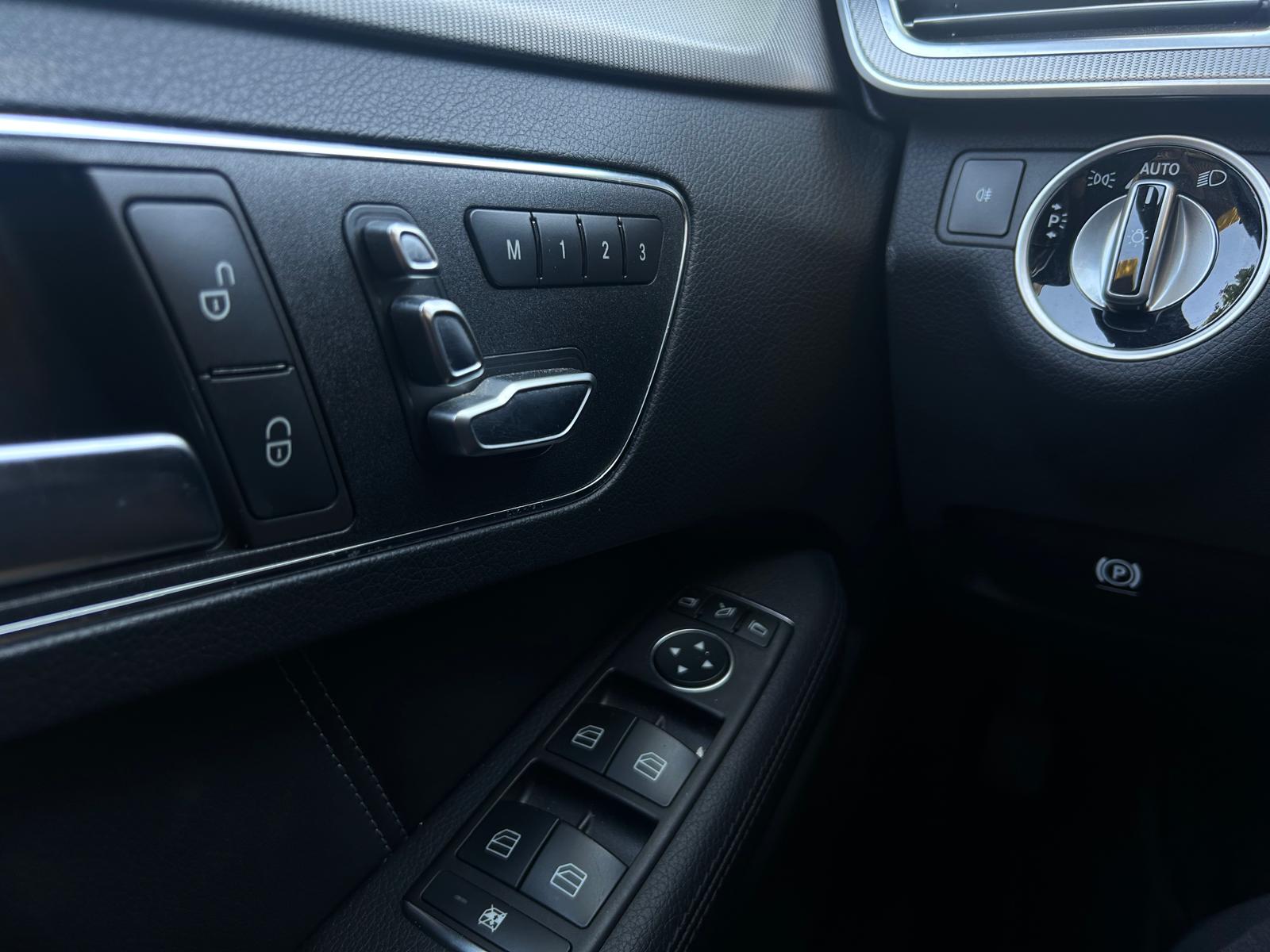 MERCEDES-BENZ E 350 BlueTEC Elégance 4Matic 7G-Tronic-image-18
