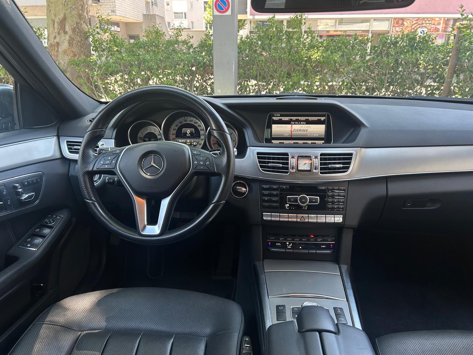 MERCEDES-BENZ E 350 BlueTEC Elégance 4Matic 7G-Tronic-image-12