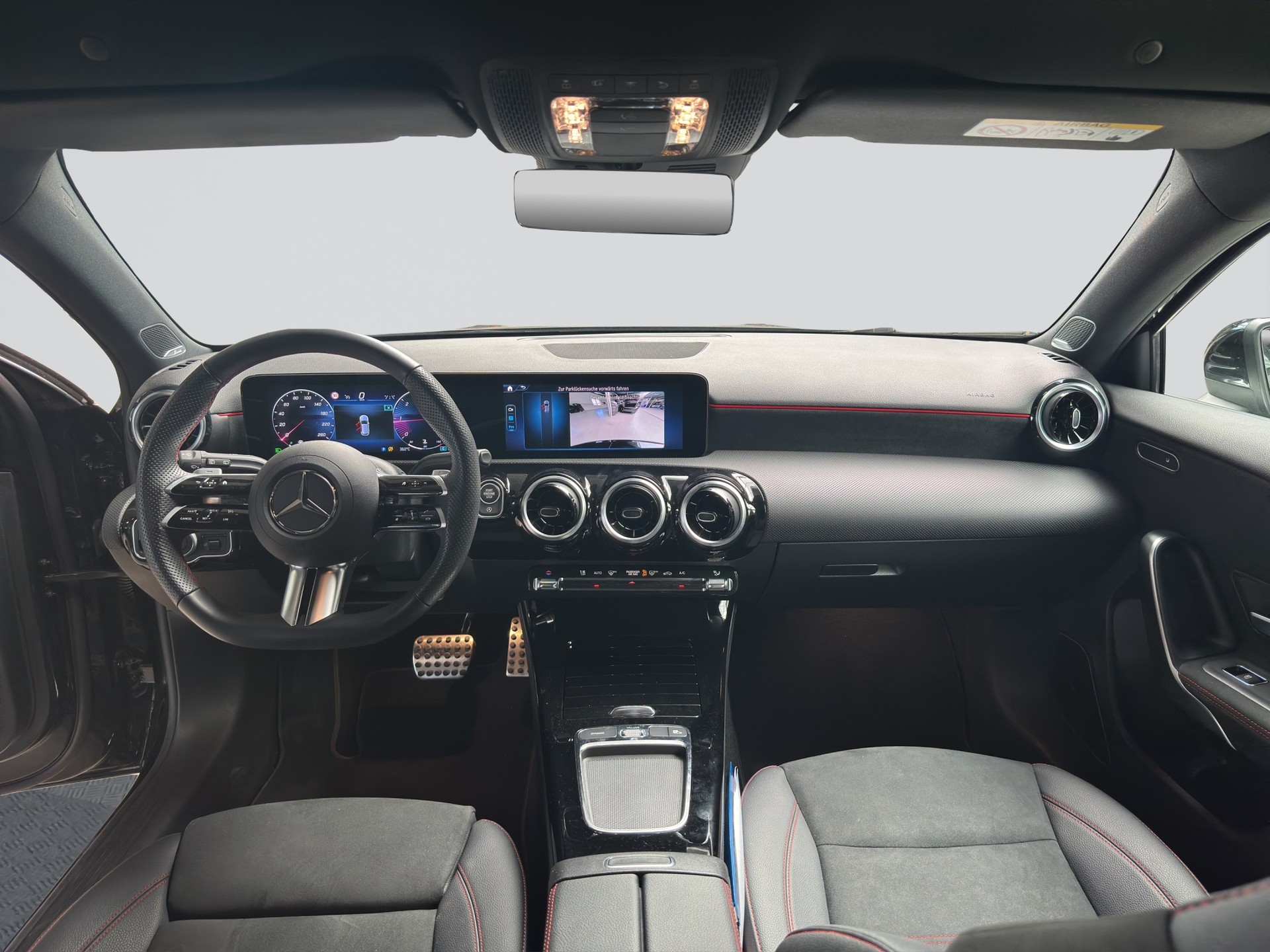 MERCEDES-BENZ A 200 d 8G-DCT AMG Line-image-13