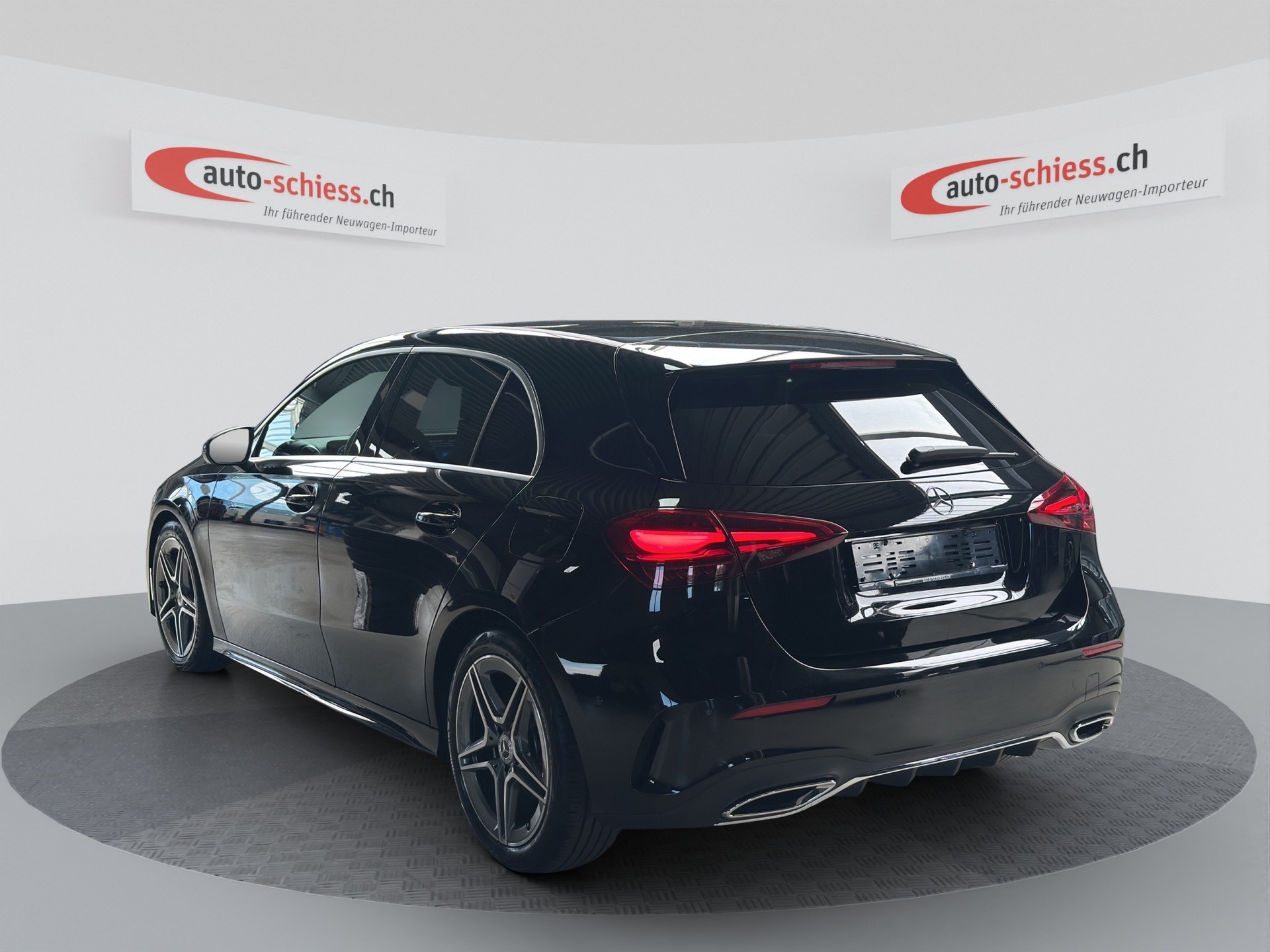 MERCEDES-BENZ A 200 d 8G-DCT AMG Line-image-2