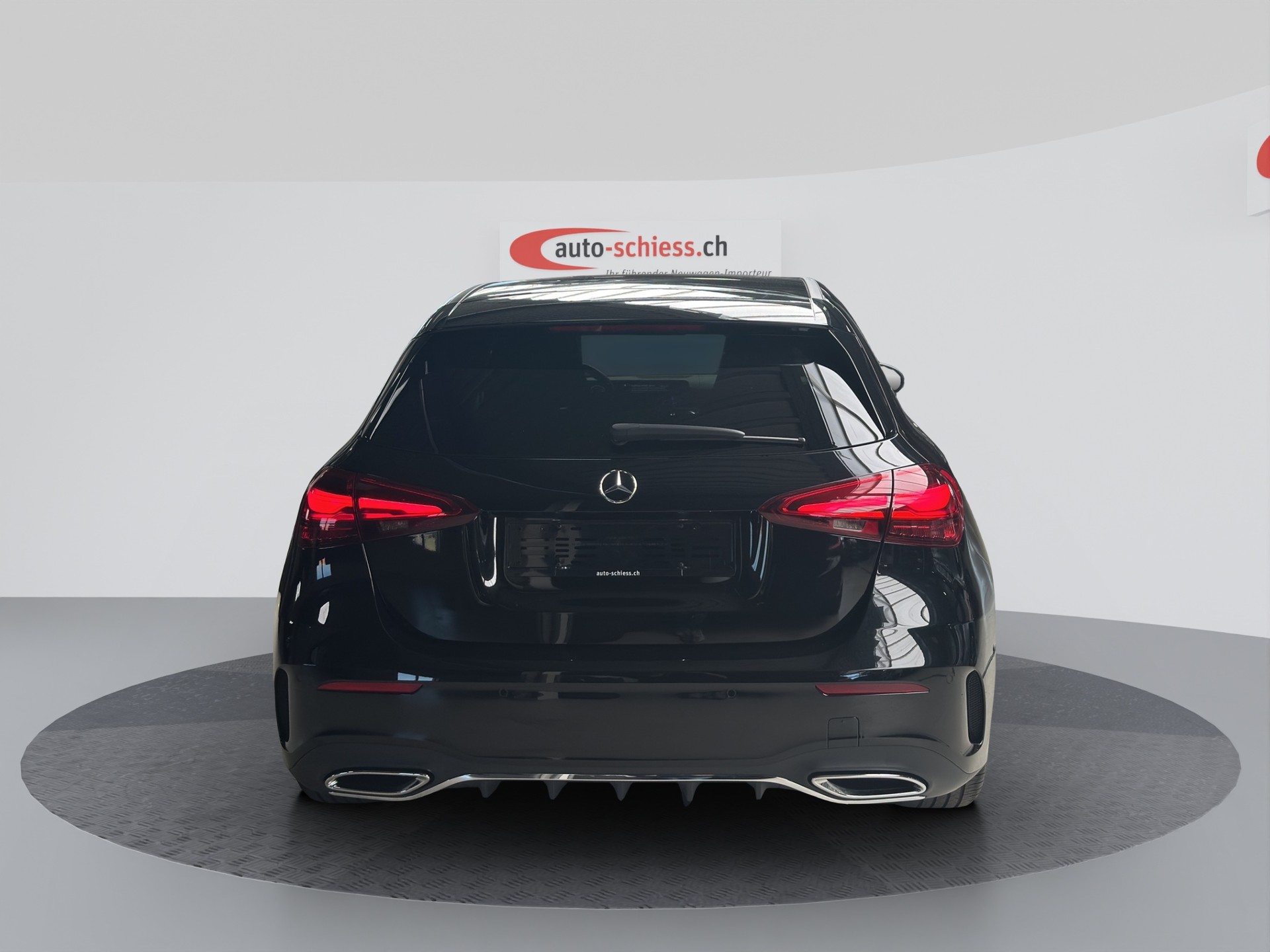 MERCEDES-BENZ A 200 d 8G-DCT AMG Line-image-3