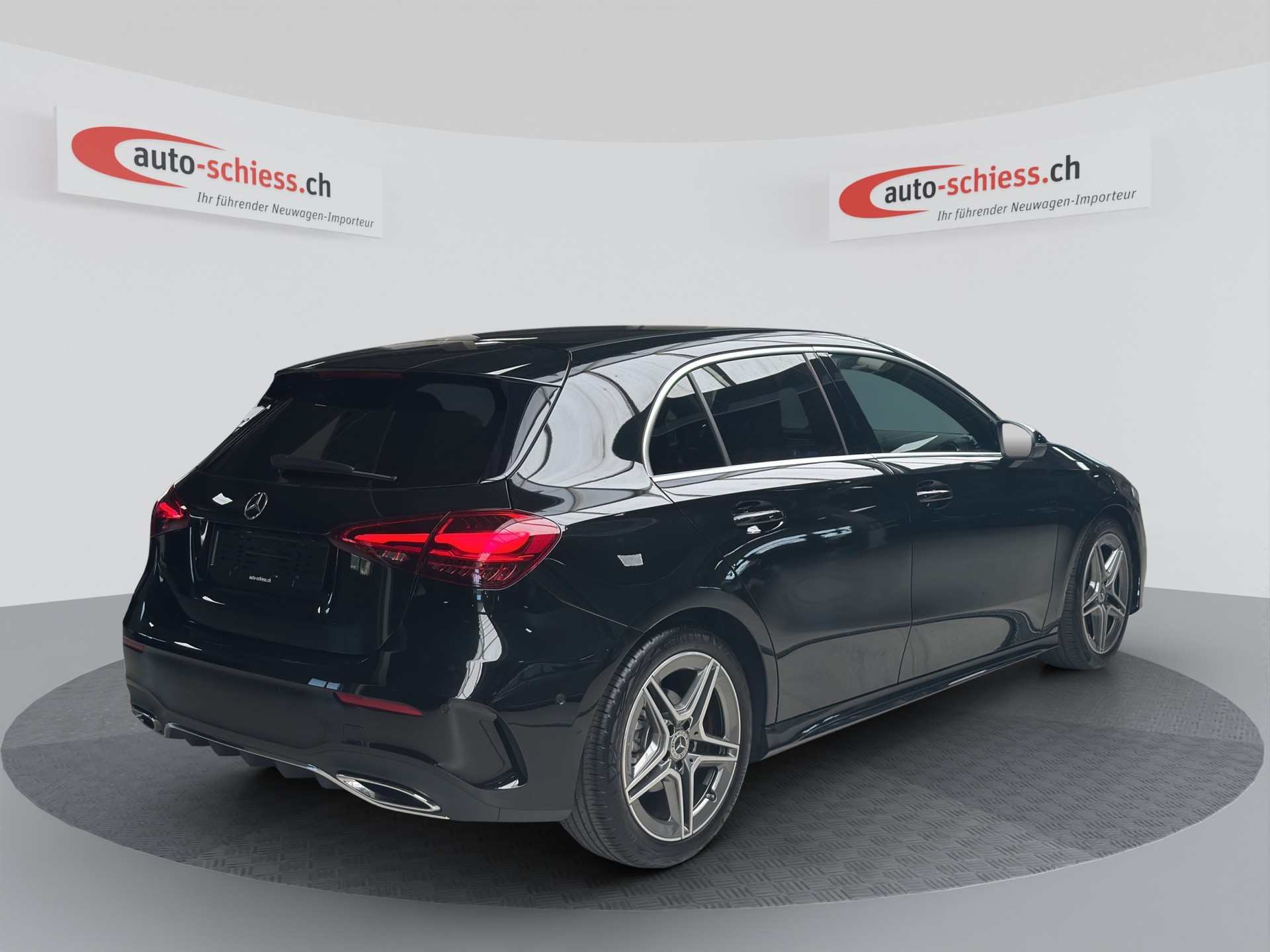 MERCEDES-BENZ A 200 d 8G-DCT AMG Line-image-4