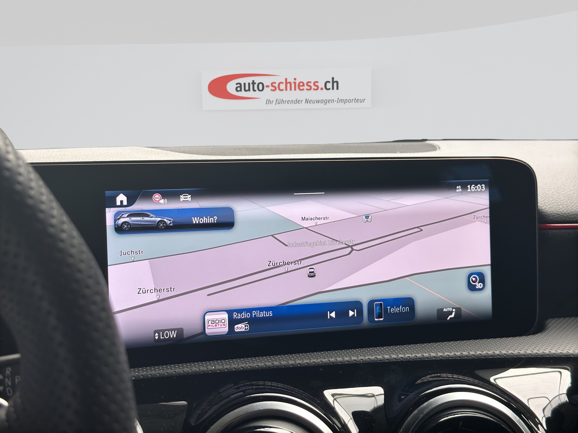 MERCEDES-BENZ A 200 d 8G-DCT AMG Line-image-11
