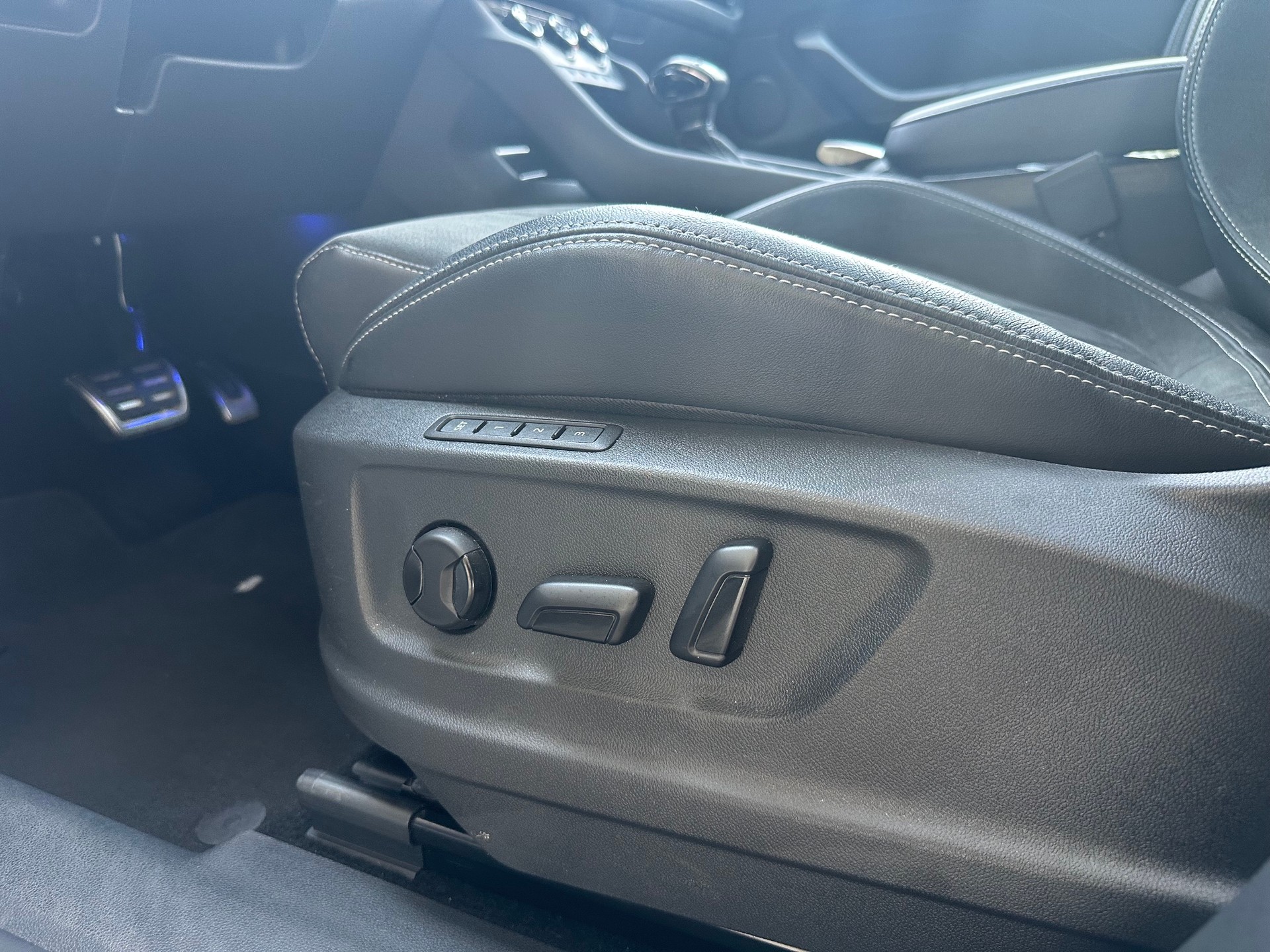 SKODA Kodiaq 2.0 TSI 4x4 SportLine-image-16