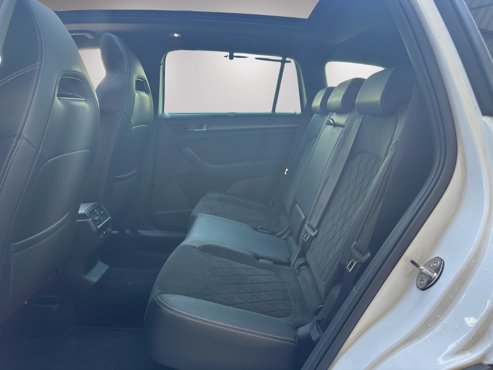 SKODA Kodiaq 2.0 TSI 4x4 SportLine-image-14