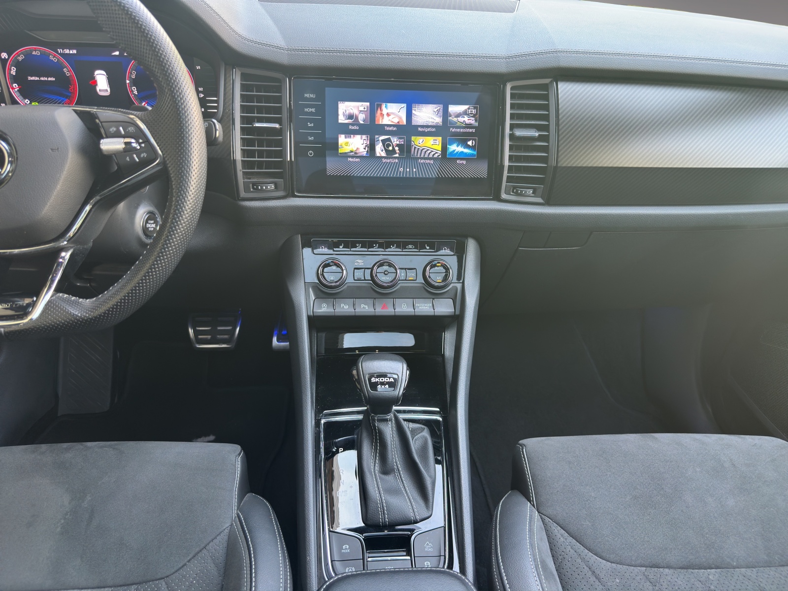 SKODA Kodiaq 2.0 TSI 4x4 SportLine-image-12