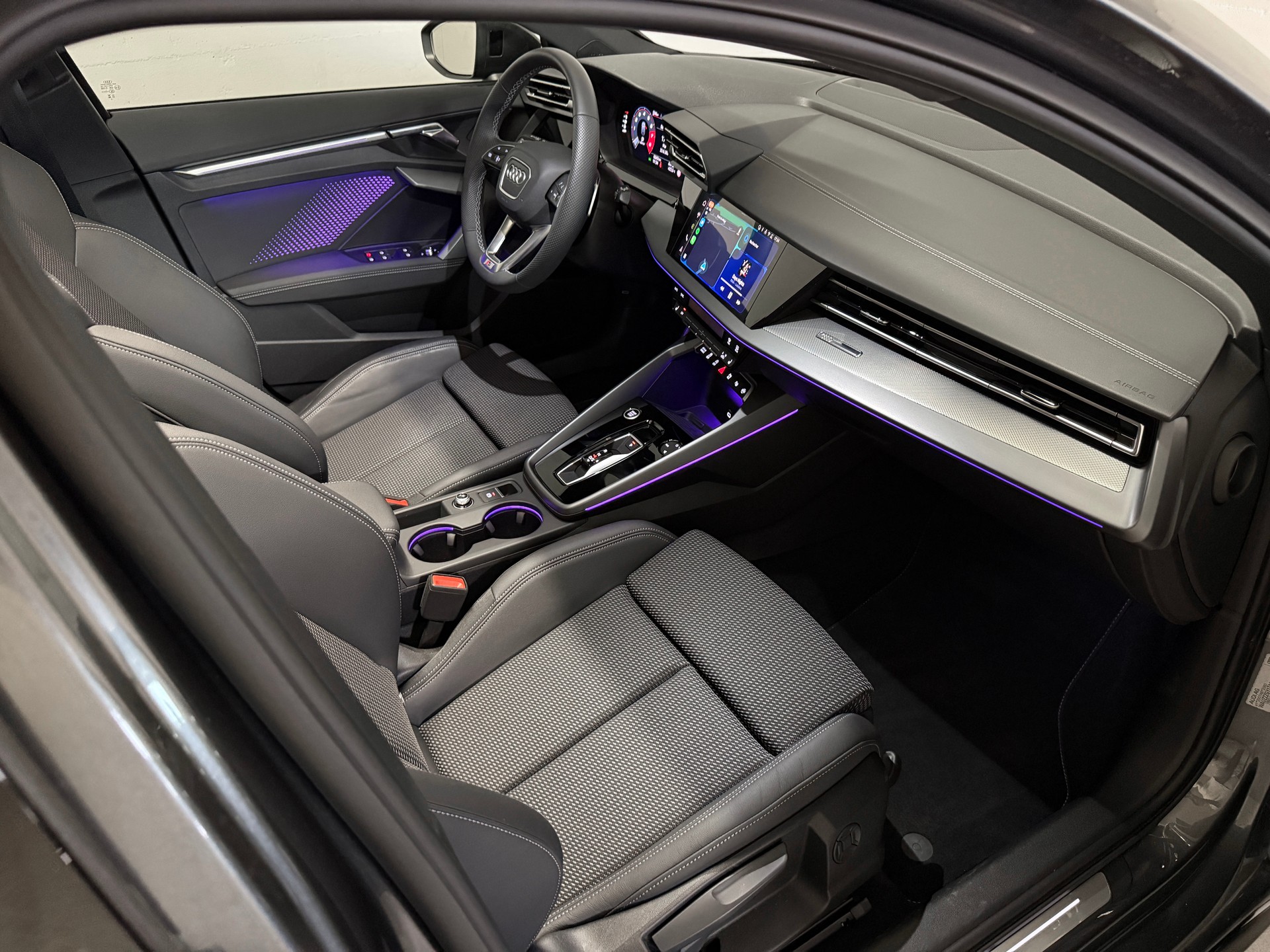 AUDI A3 Sportback TFSI 110 kW S line S tronic *Full options* *Garantie Audi 08/2027*-image-9
