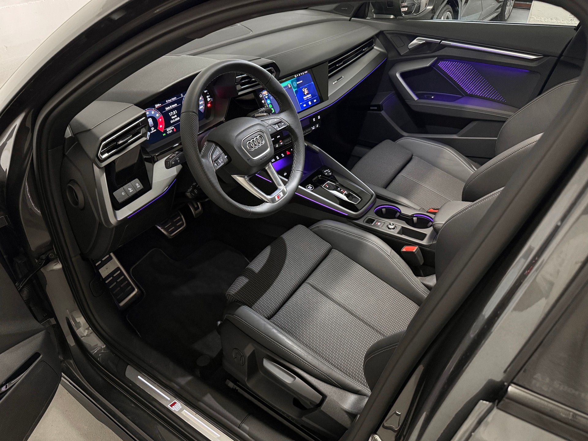 AUDI A3 Sportback TFSI 110 kW S line S tronic *Full options* *Garantie Audi 08/2027*-image-5