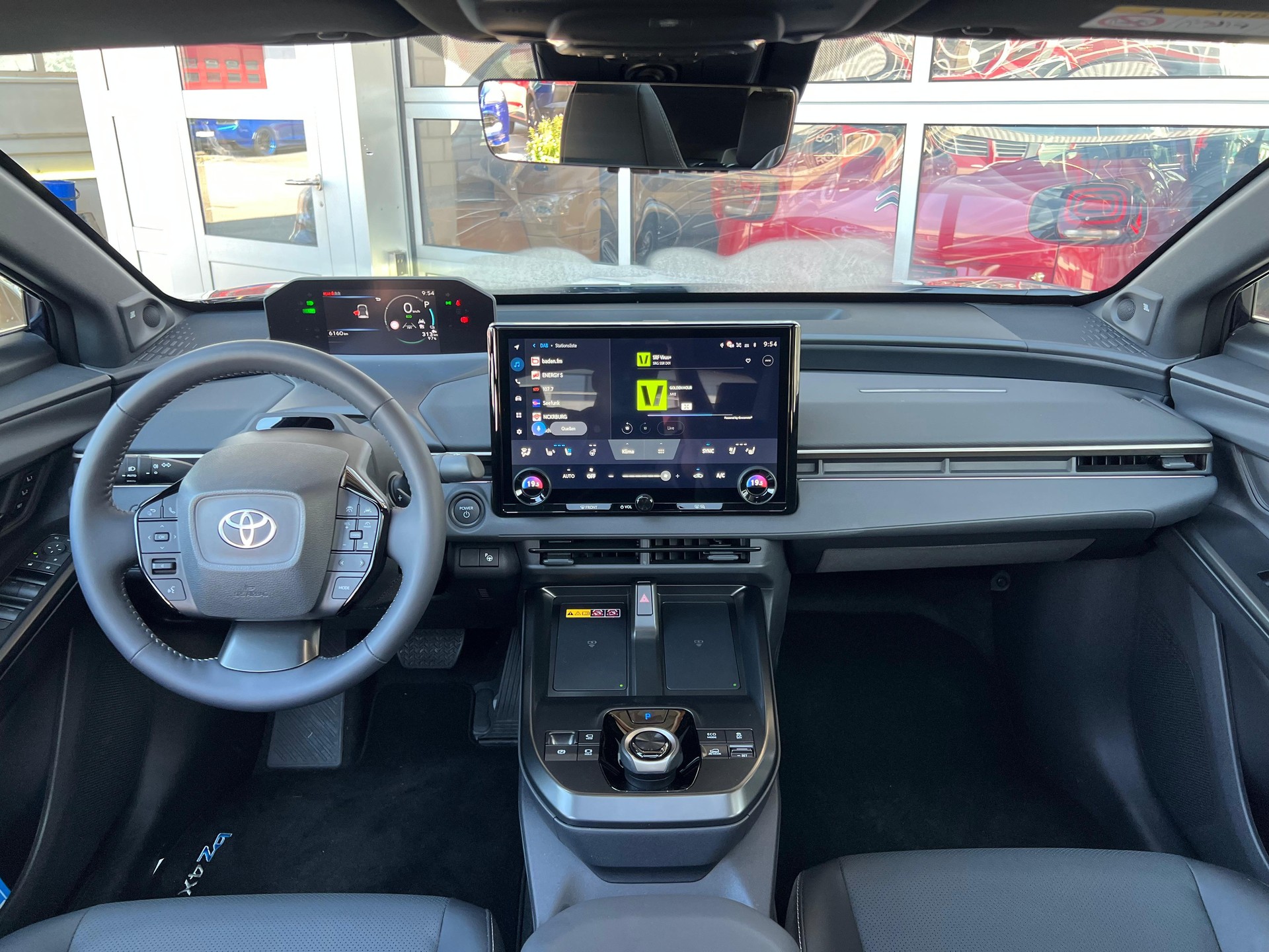TOYOTA bZ4X Premium AWD-image-19