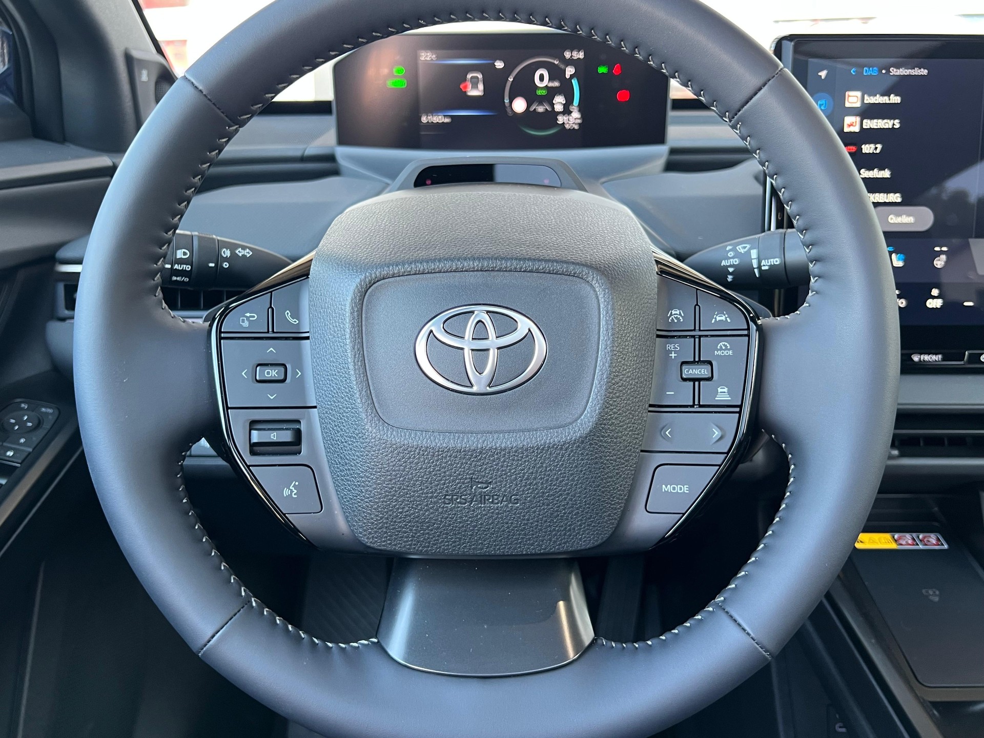 TOYOTA bZ4X Premium AWD-image-21
