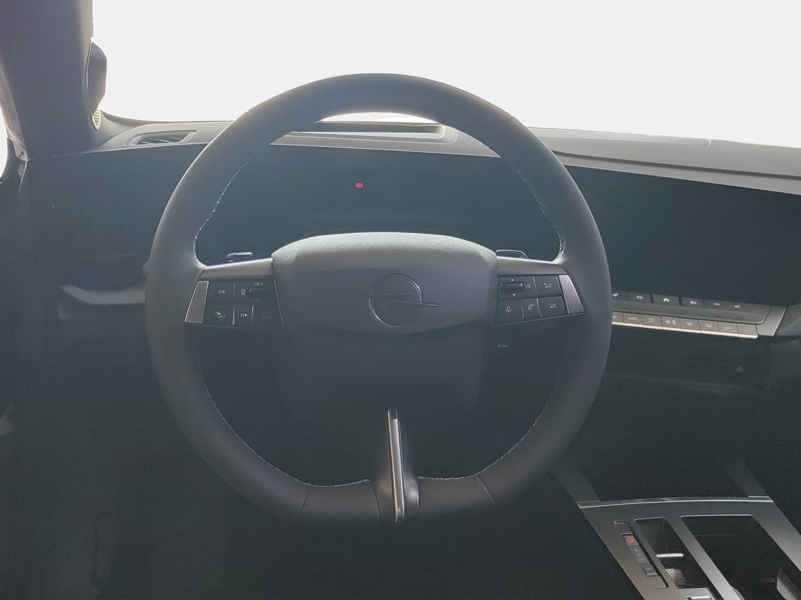 OPEL Astra 1.2T/136 GS Hybrid-image-12