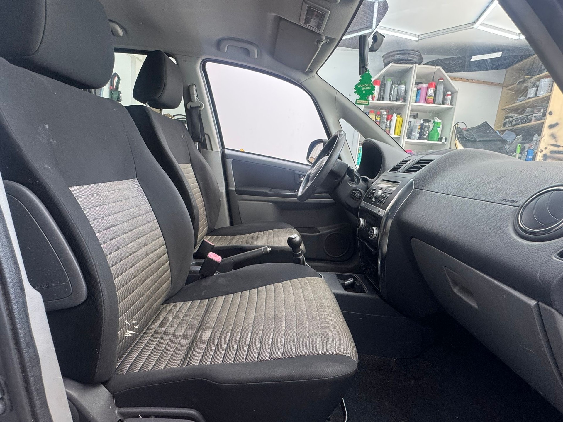 SUZUKI SX4 1.6 16V GL Top Barry 4WD-image-3