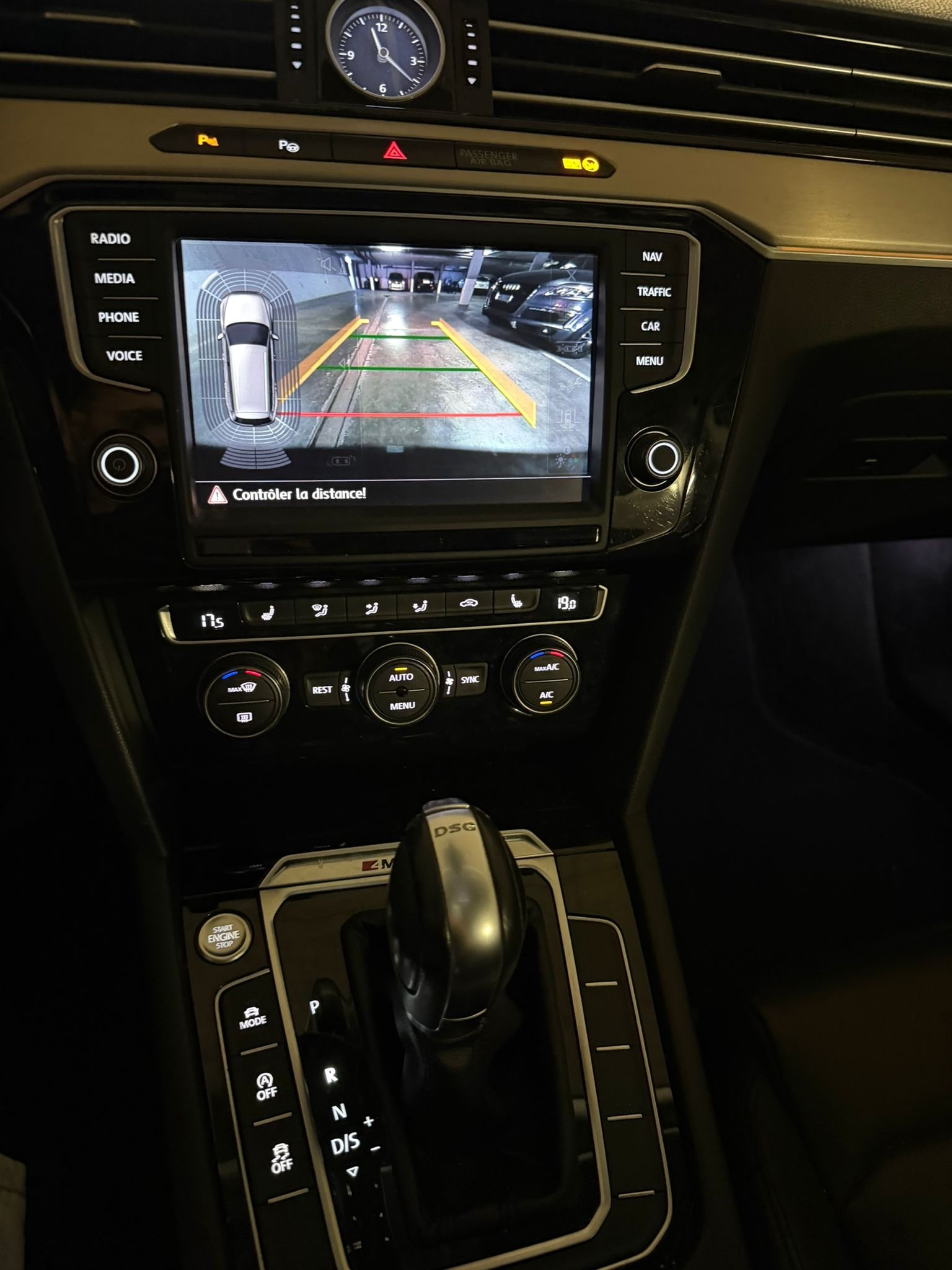 VW Passat Variant 2.0 TDI BMT Comfortline DSG 4Motion-image-10