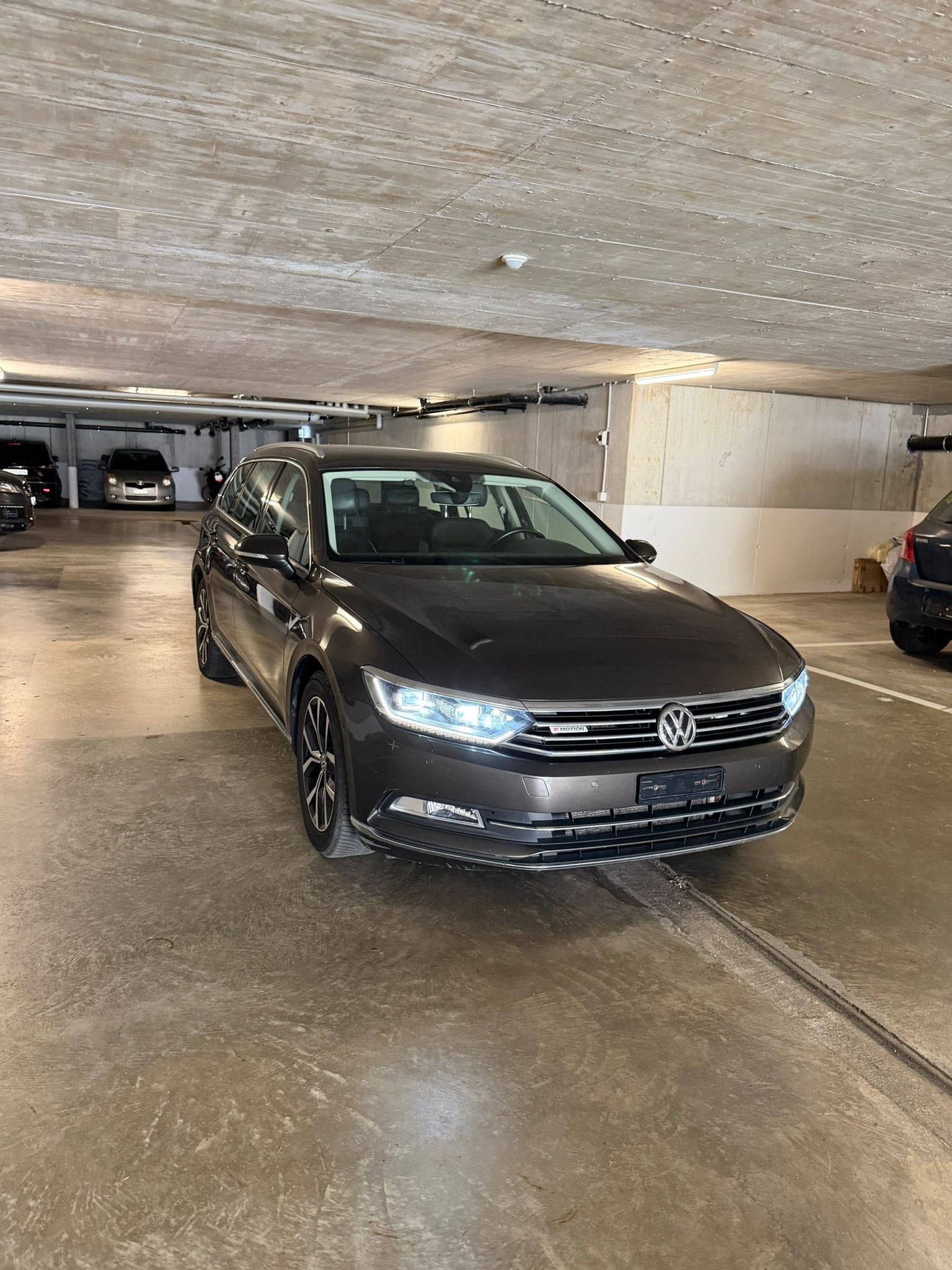 VW Passat Variant 2.0 TDI BMT Comfortline DSG 4Motion-image-7