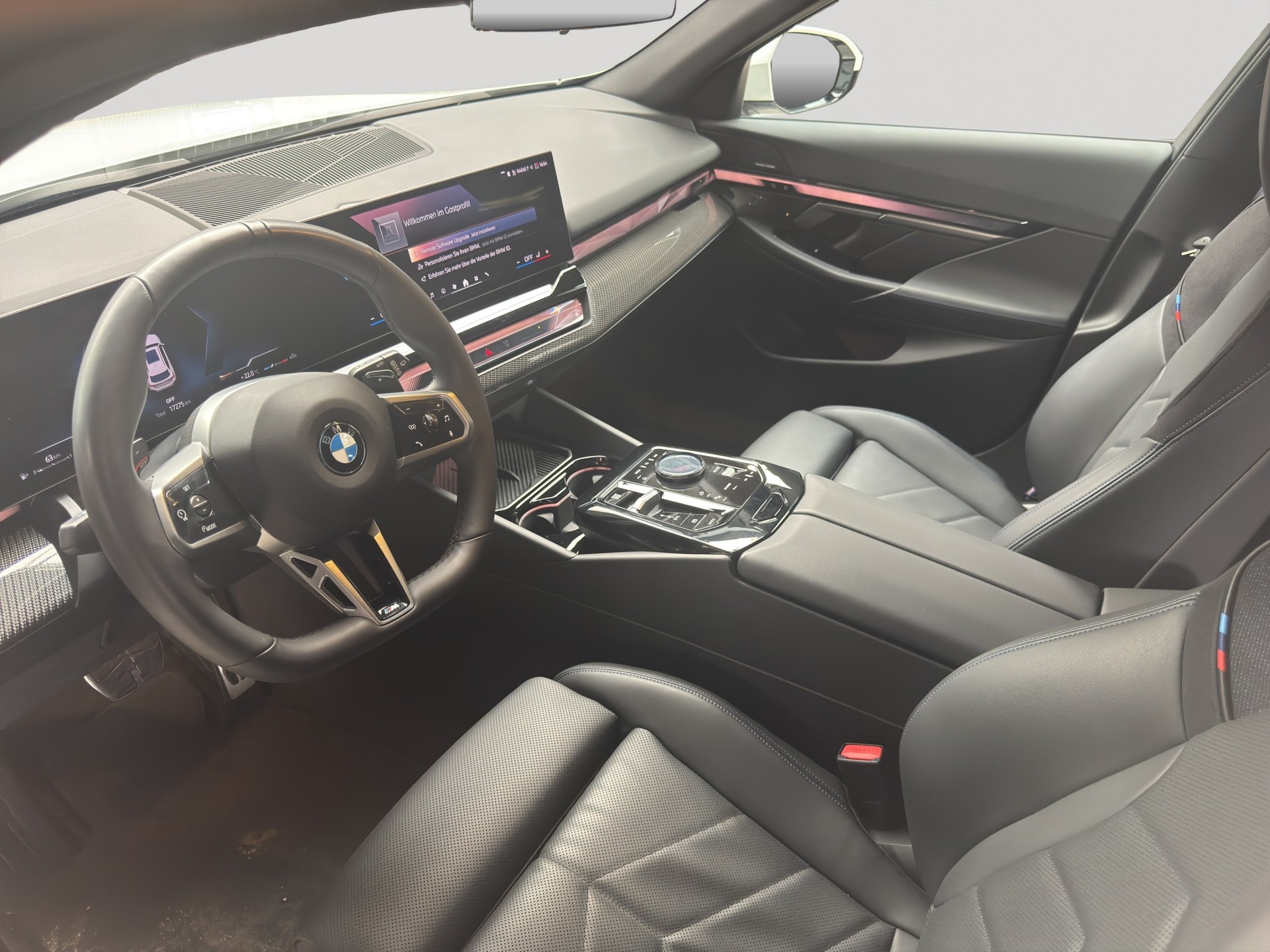 BMW 520d xDrive 48V Touring M Sport Pro Steptronic-image-6