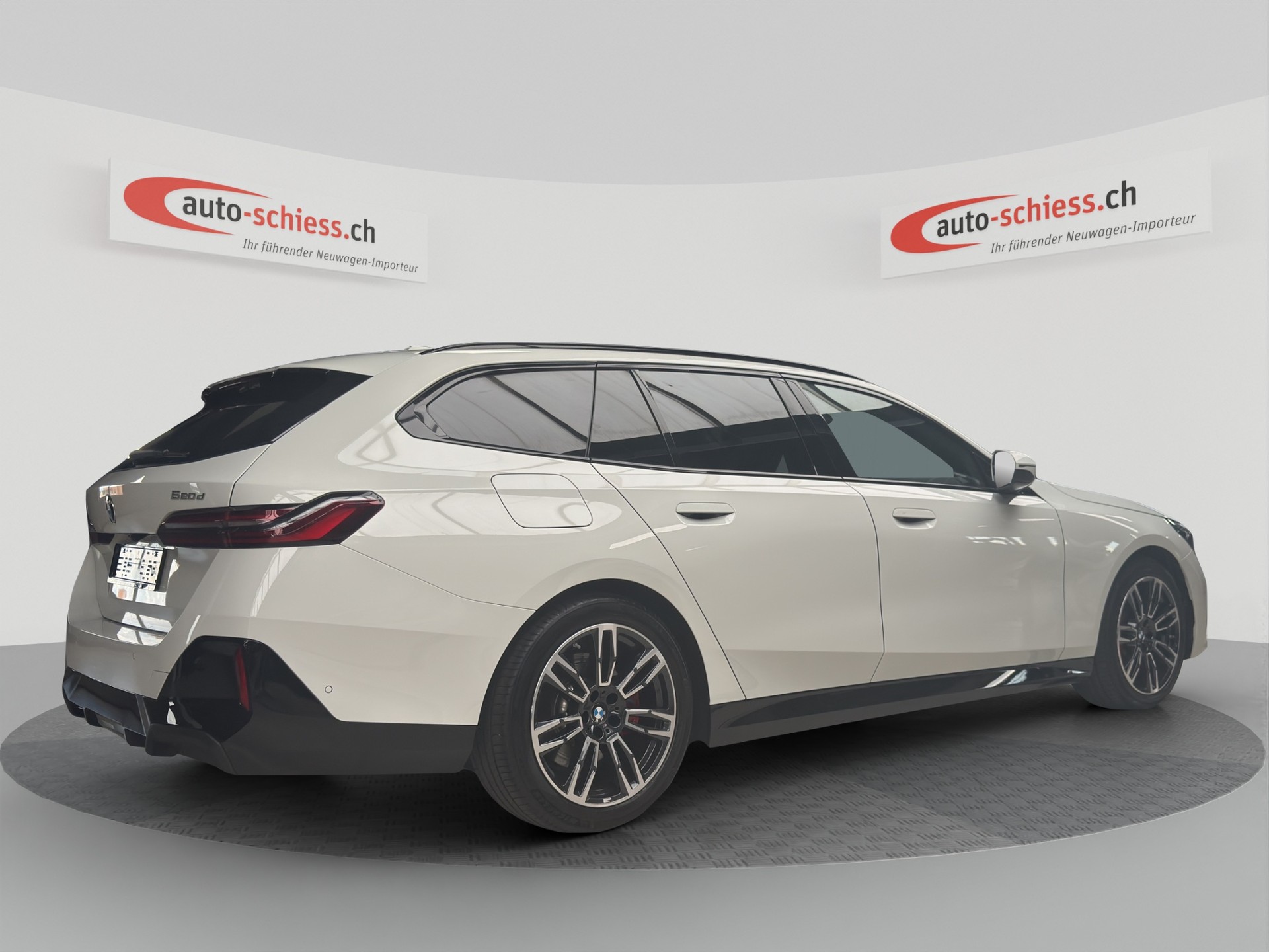 BMW 520d xDrive 48V Touring M Sport Pro Steptronic-image-4