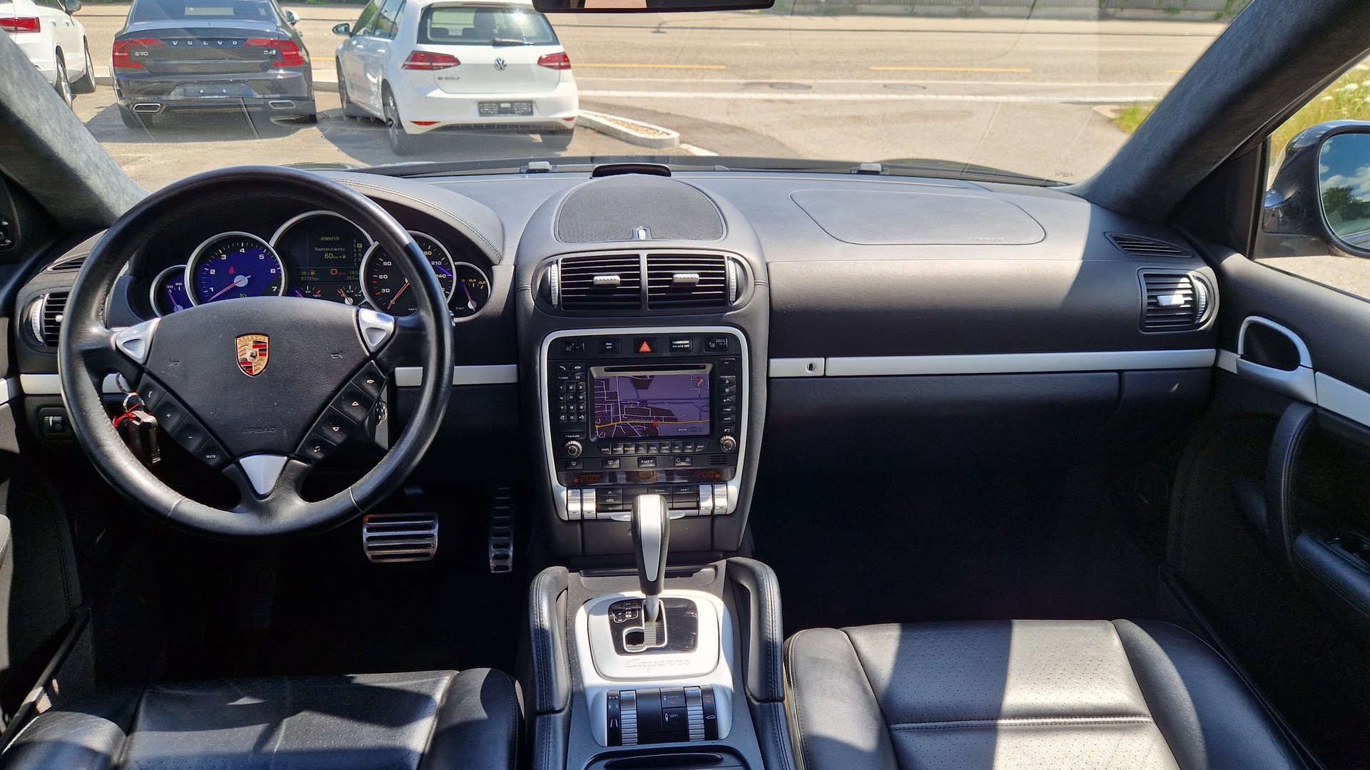 PORSCHE Cayenne Turbo-image-8