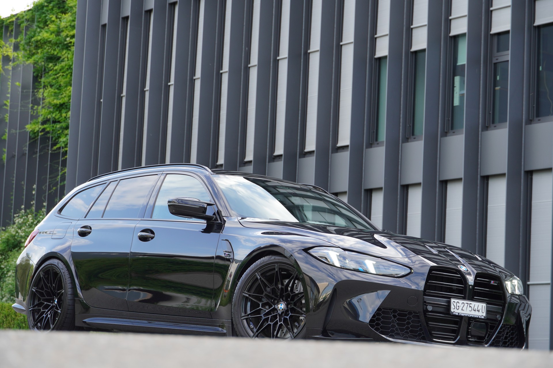 BMW M3 Touring xDrive Competition M-image-13